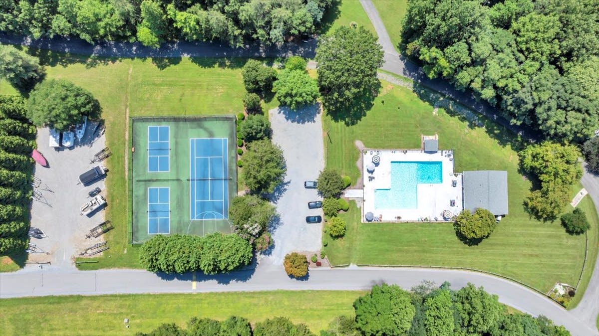 Lakeview Village East