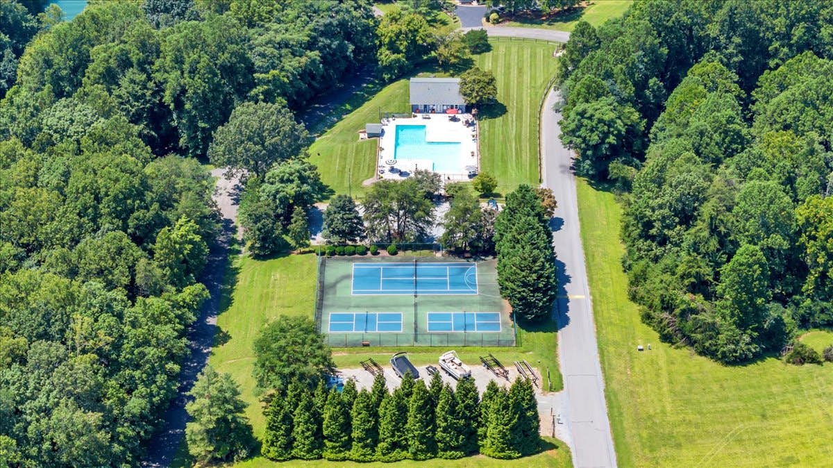 Lakeview Village East