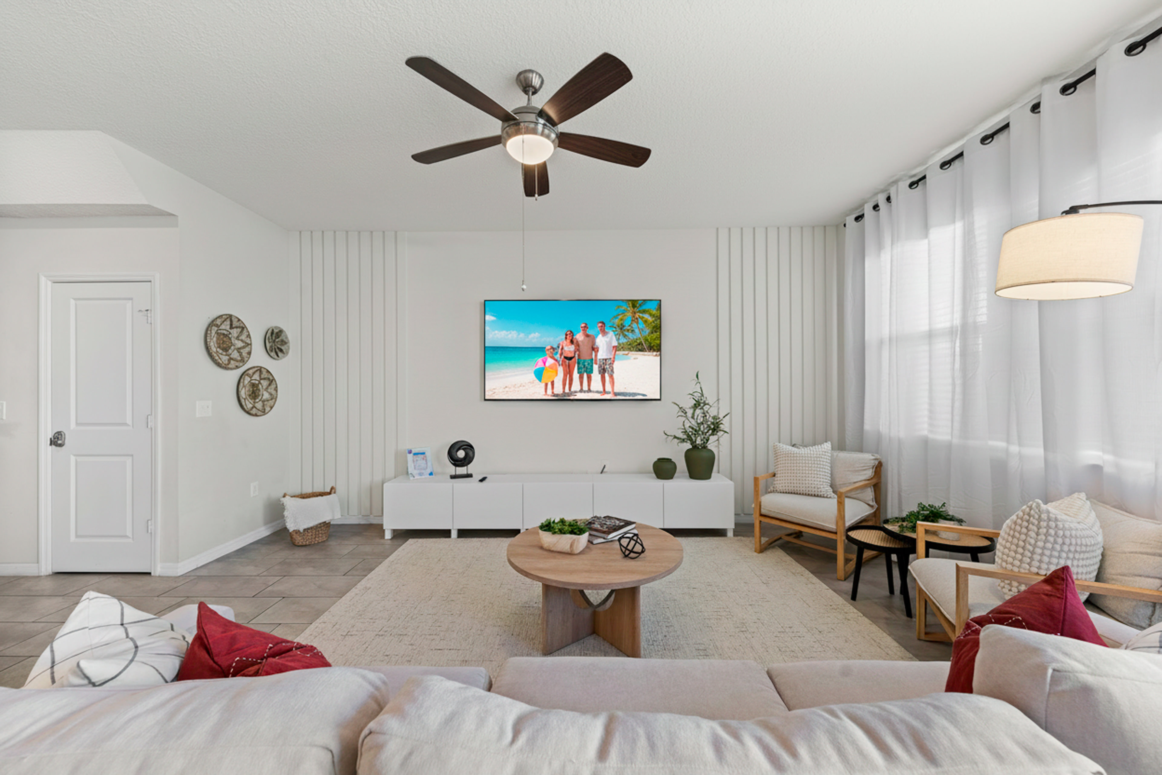 Newly Renovated! Charming Challet at Compass Bay