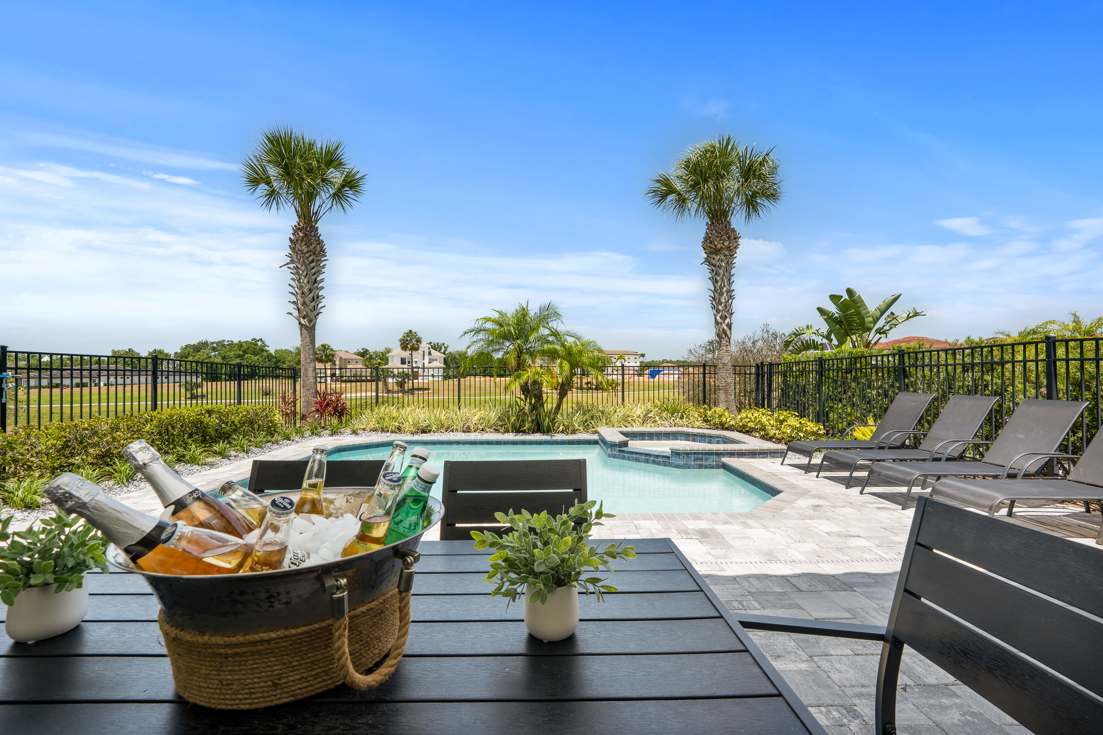 Boutique Luxury Home, Private Pool Close to Disney