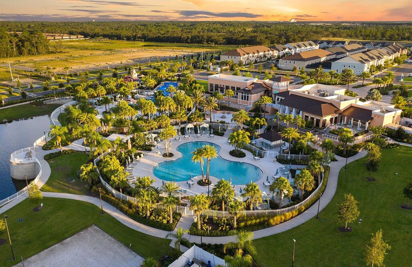 Comfy Vacation Home @Solara!