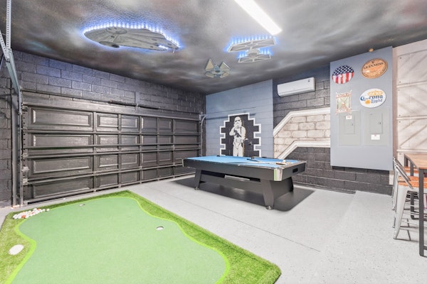 Huge Family Home! Sleeps 26!