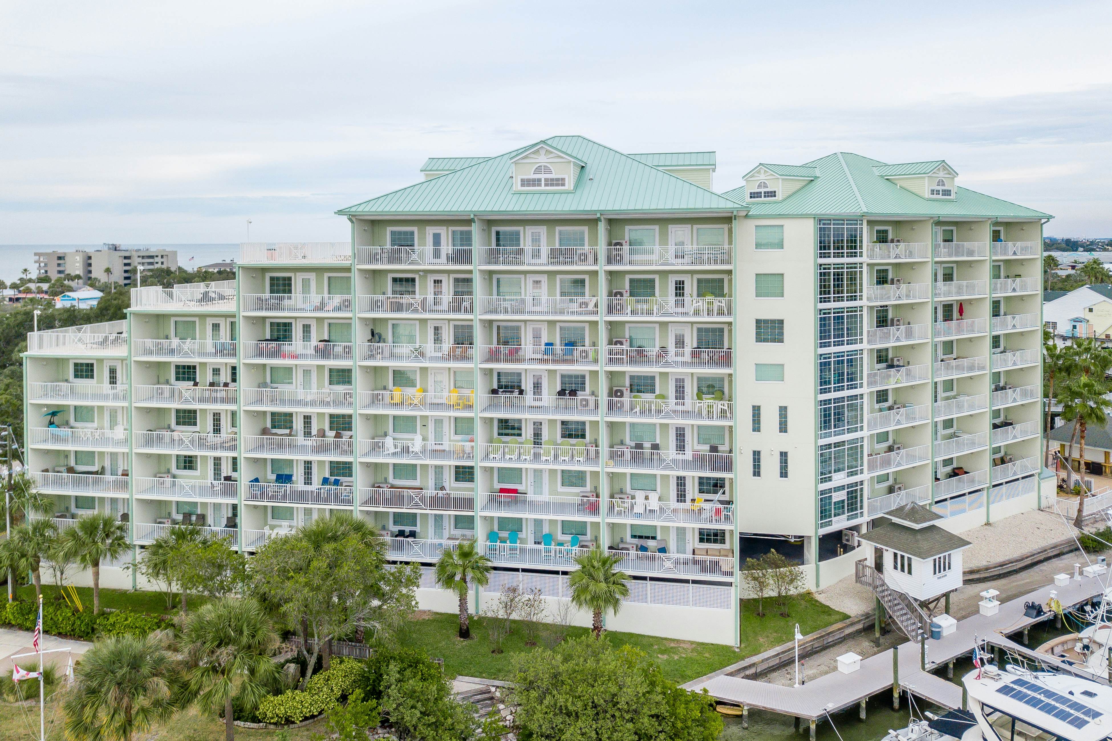 Welcoming condo with WiFi, washer/dryer, & pool - walk to waterpark & dining