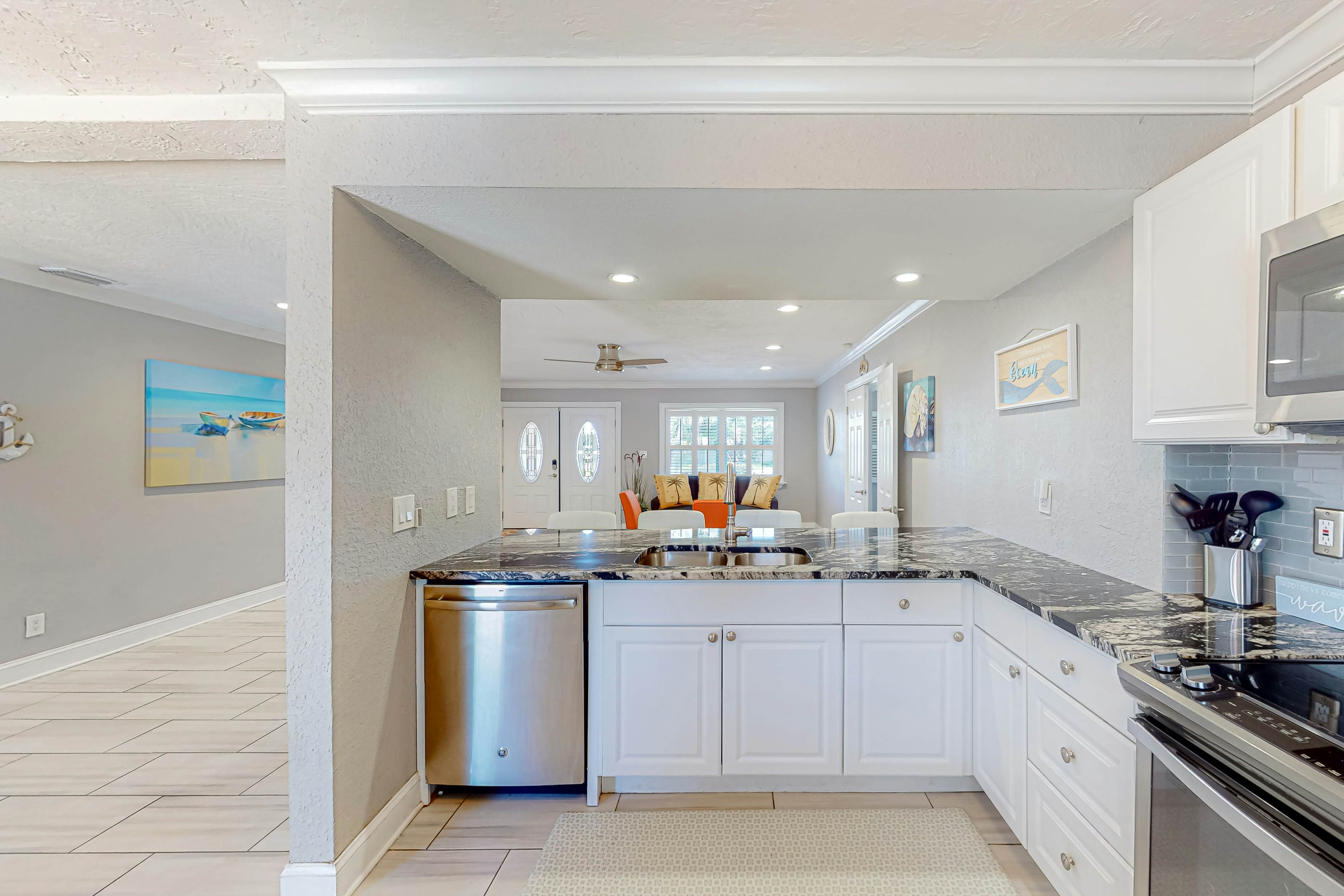 Dog-friendly home near beaches with private pool, enclosed backyard, grill, W/D