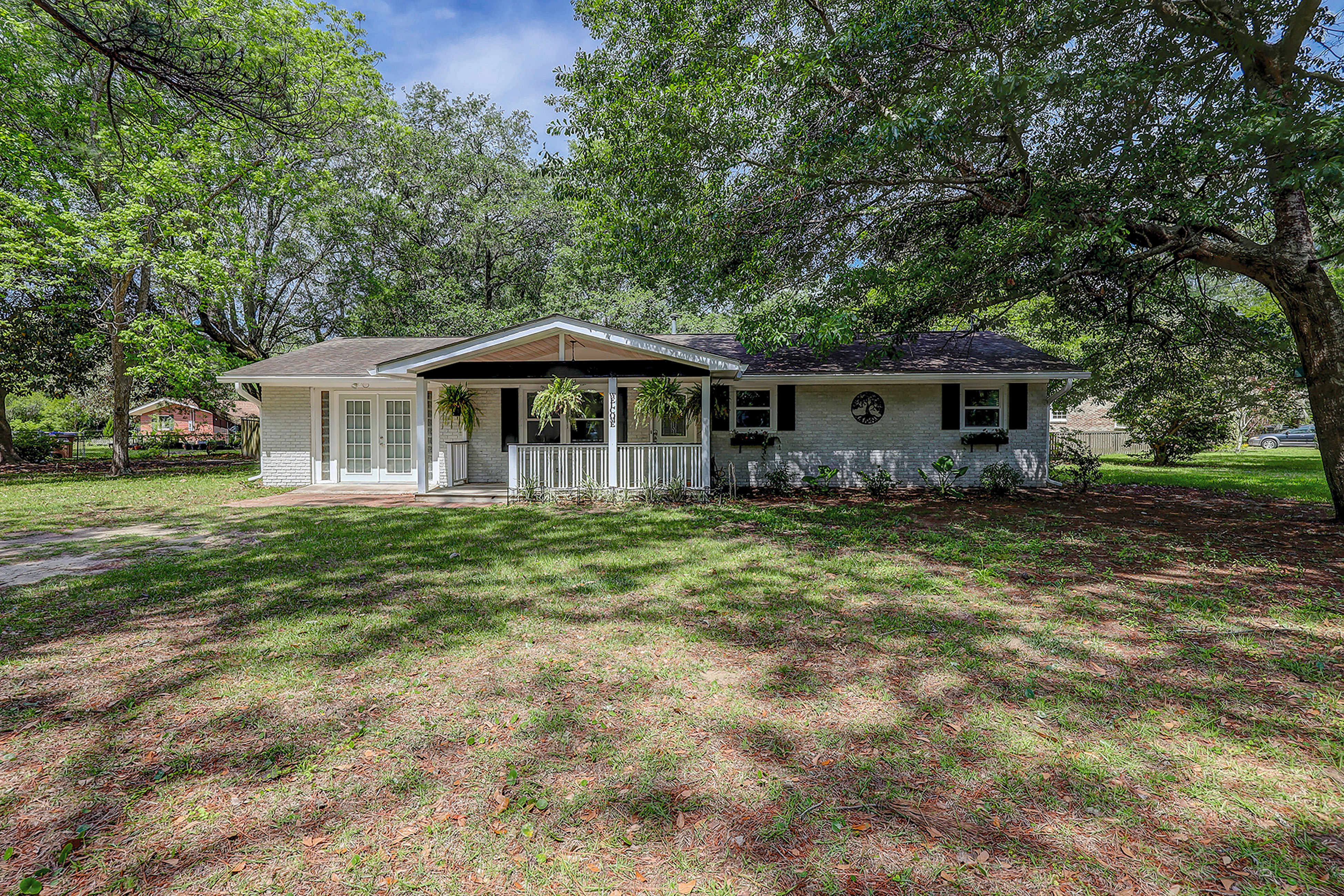 Stylish, Dog-Friendly, 30-Day Rental House w/Free WiFi, W/D, and Furnished Patio