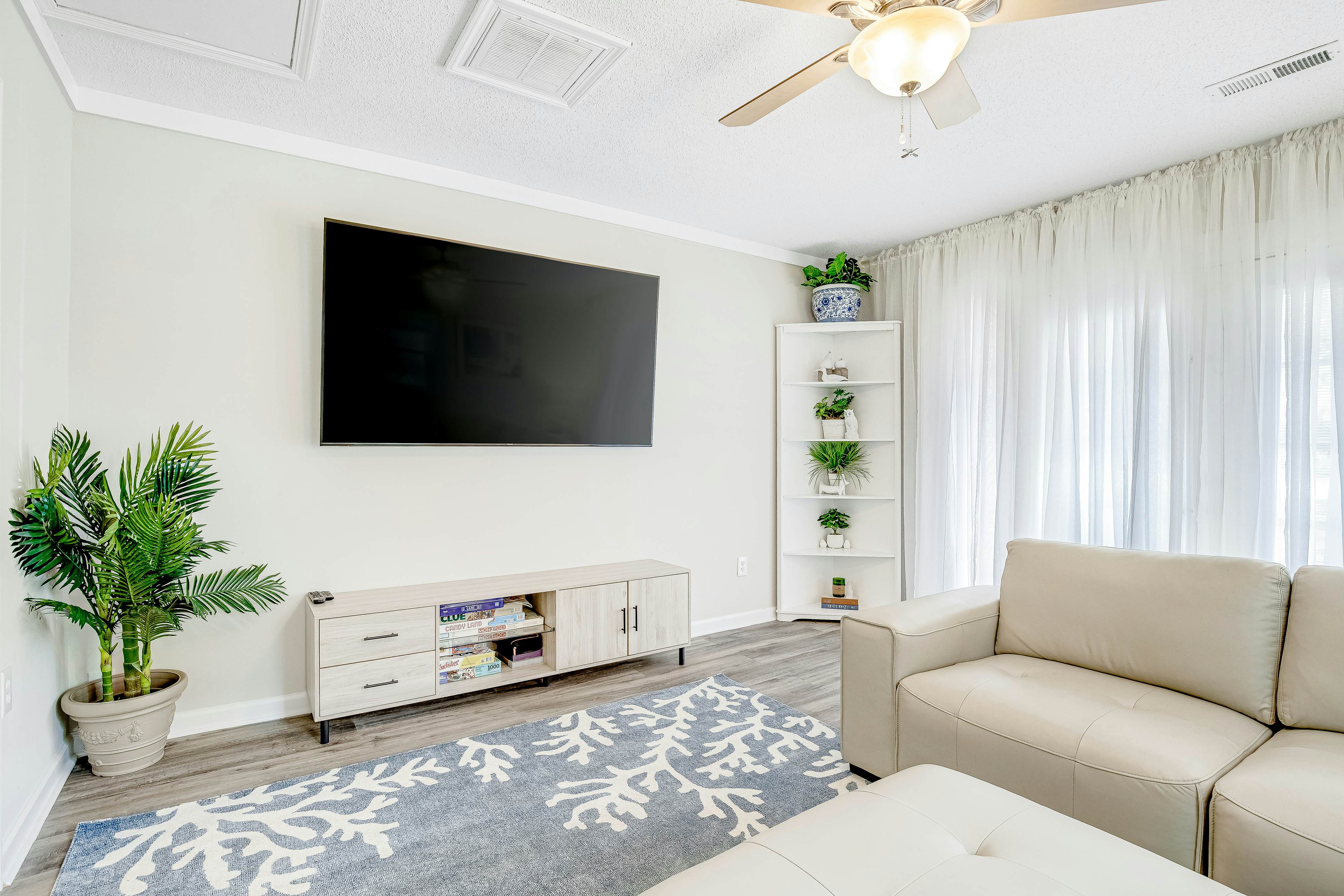 Stylish, Dog-Friendly, 30-Day Rental House w/Free WiFi, W/D, and Furnished Patio