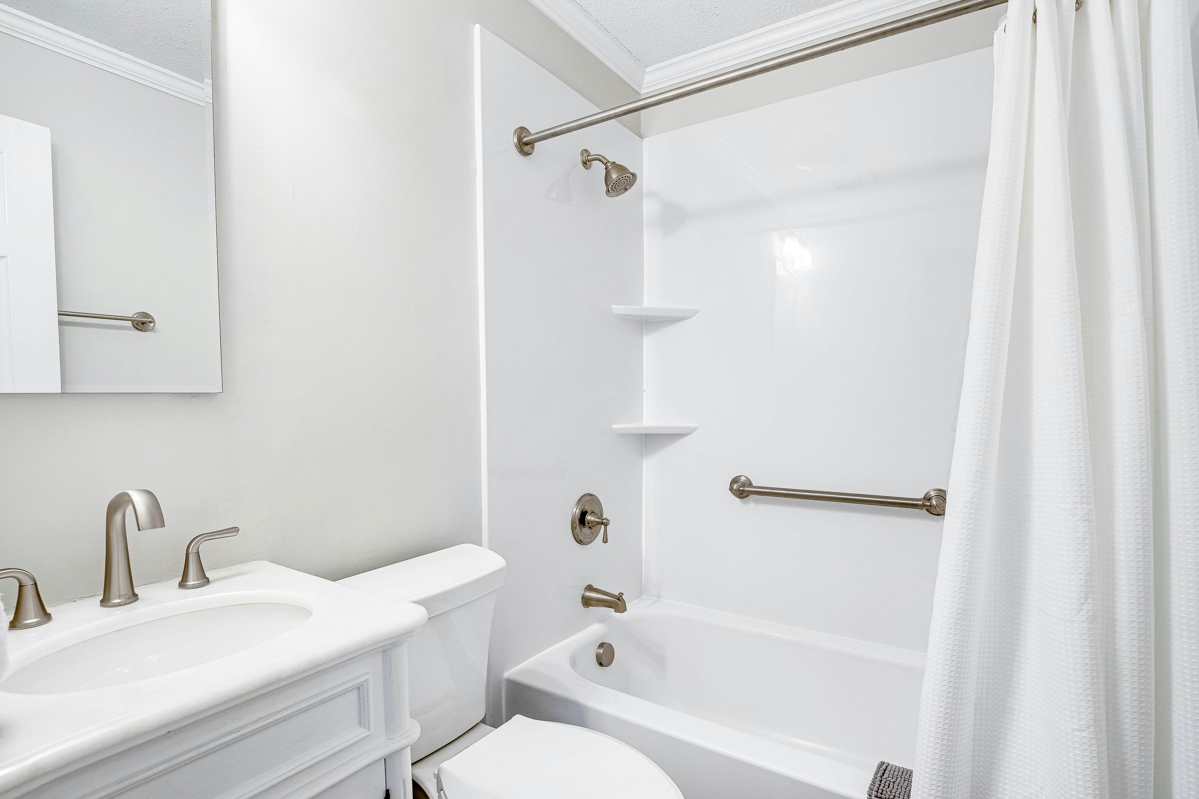 Stylish, Dog-Friendly, 30-Day Rental House w/Free WiFi, W/D, and Furnished Patio