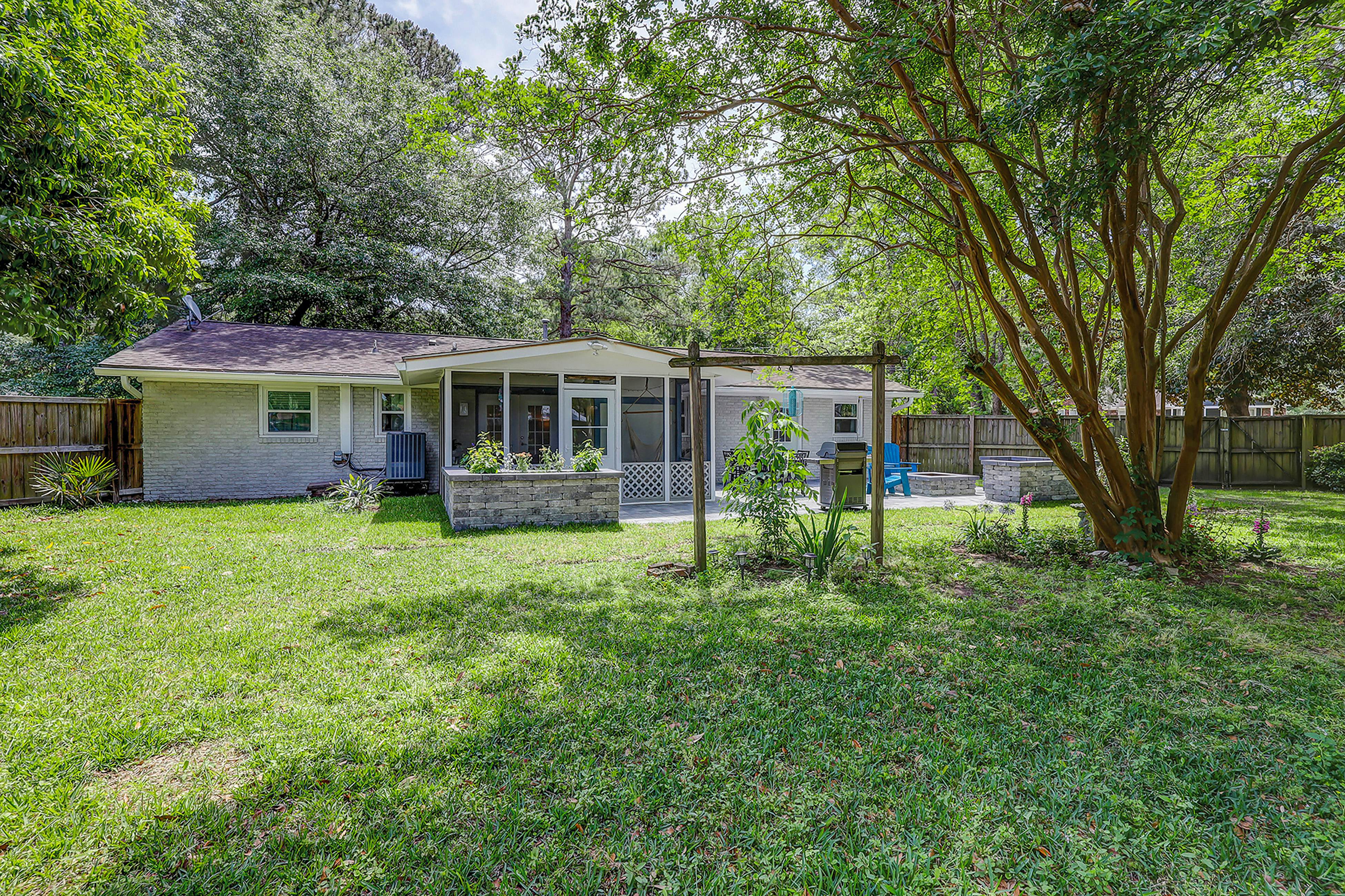 Stylish, Dog-Friendly, 30-Day Rental House w/Free WiFi, W/D, and Furnished Patio