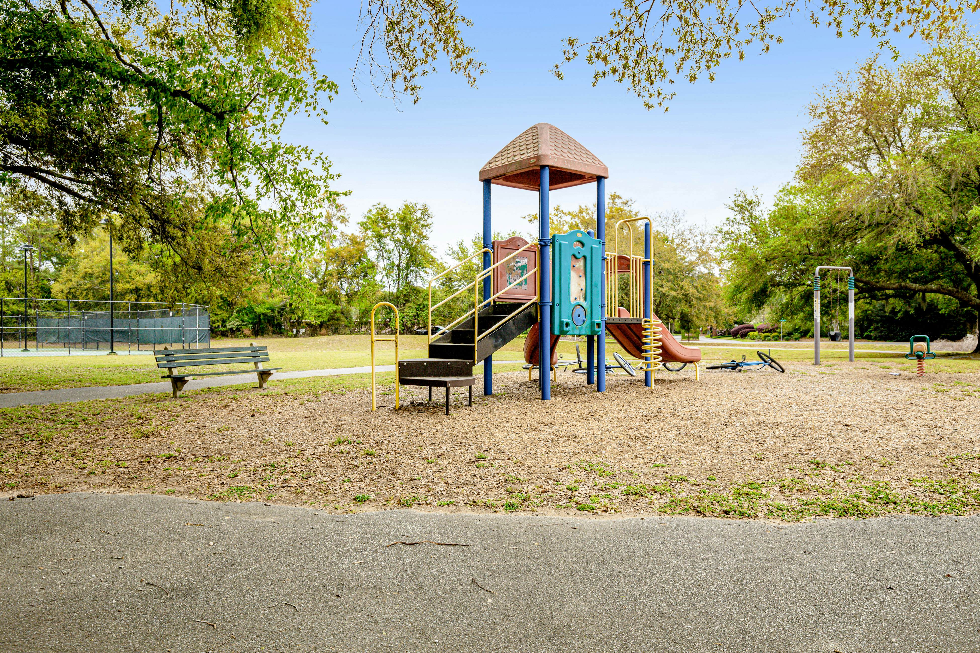 Stylish, Dog-Friendly, 30-Day Rental House w/Free WiFi, W/D, and Furnished Patio