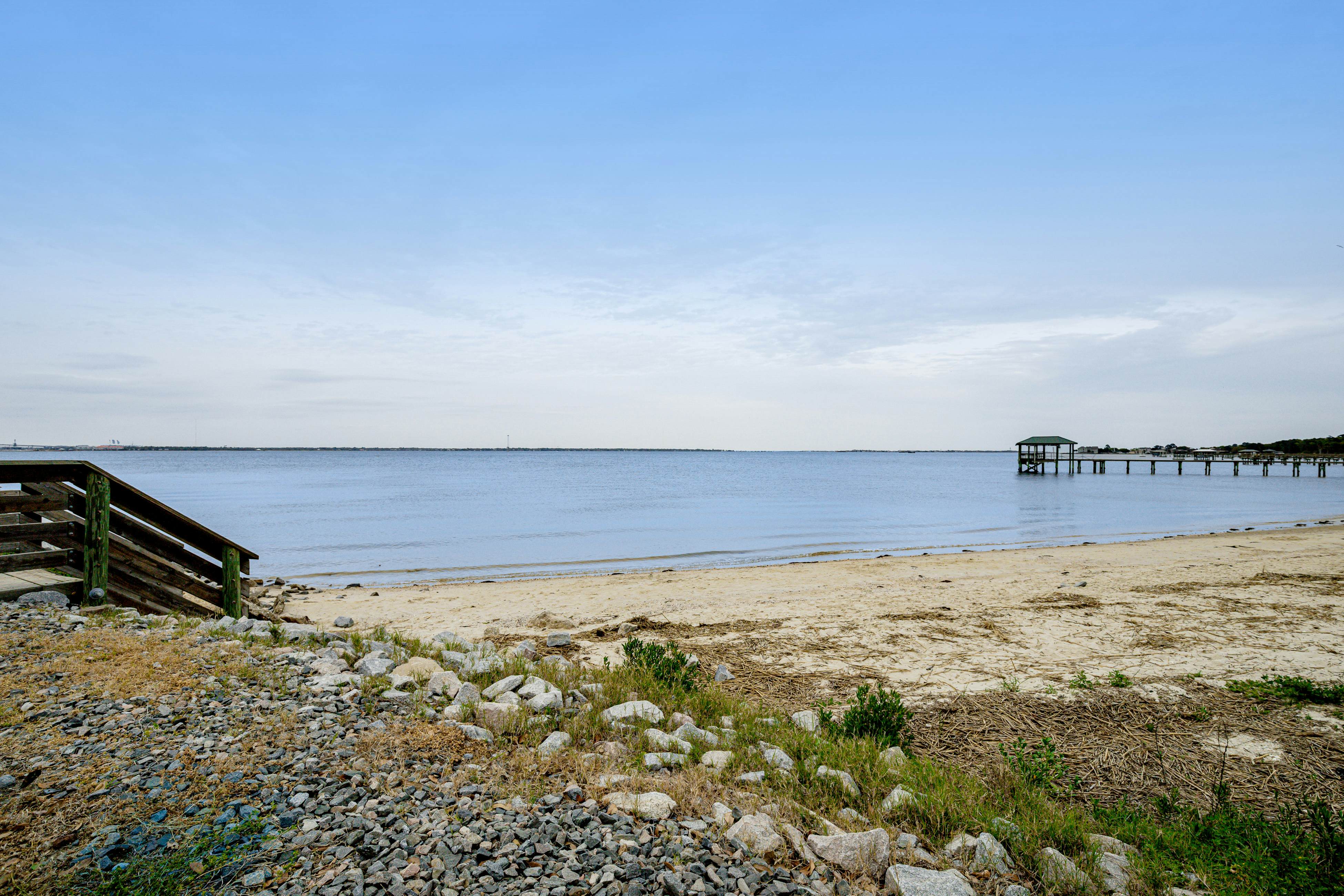 Stylish, Dog-Friendly, 30-Day Rental House w/Free WiFi, W/D, and Furnished Patio