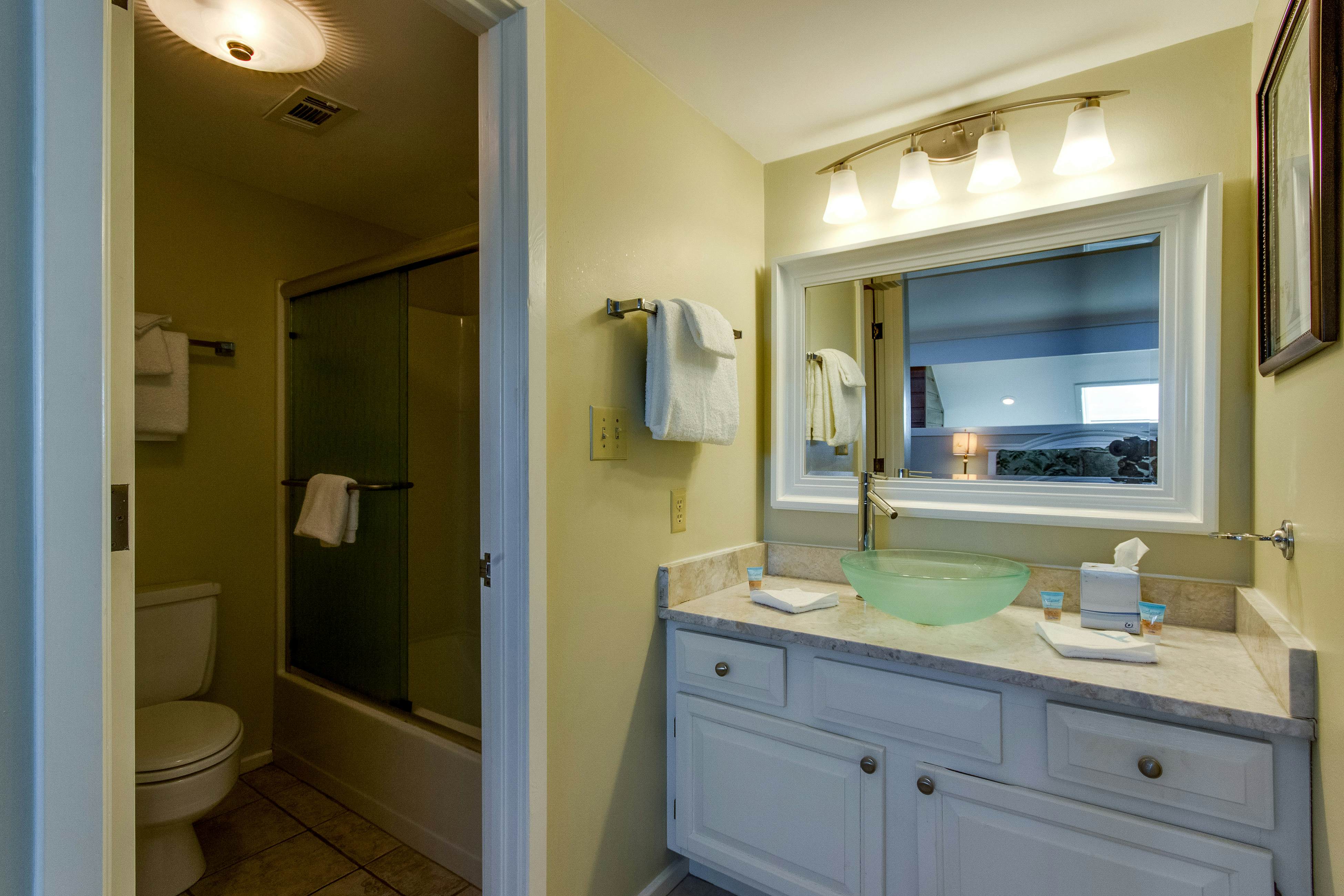 Villa with free WiFi, full kitchen, and full Seabrook Club amenity access