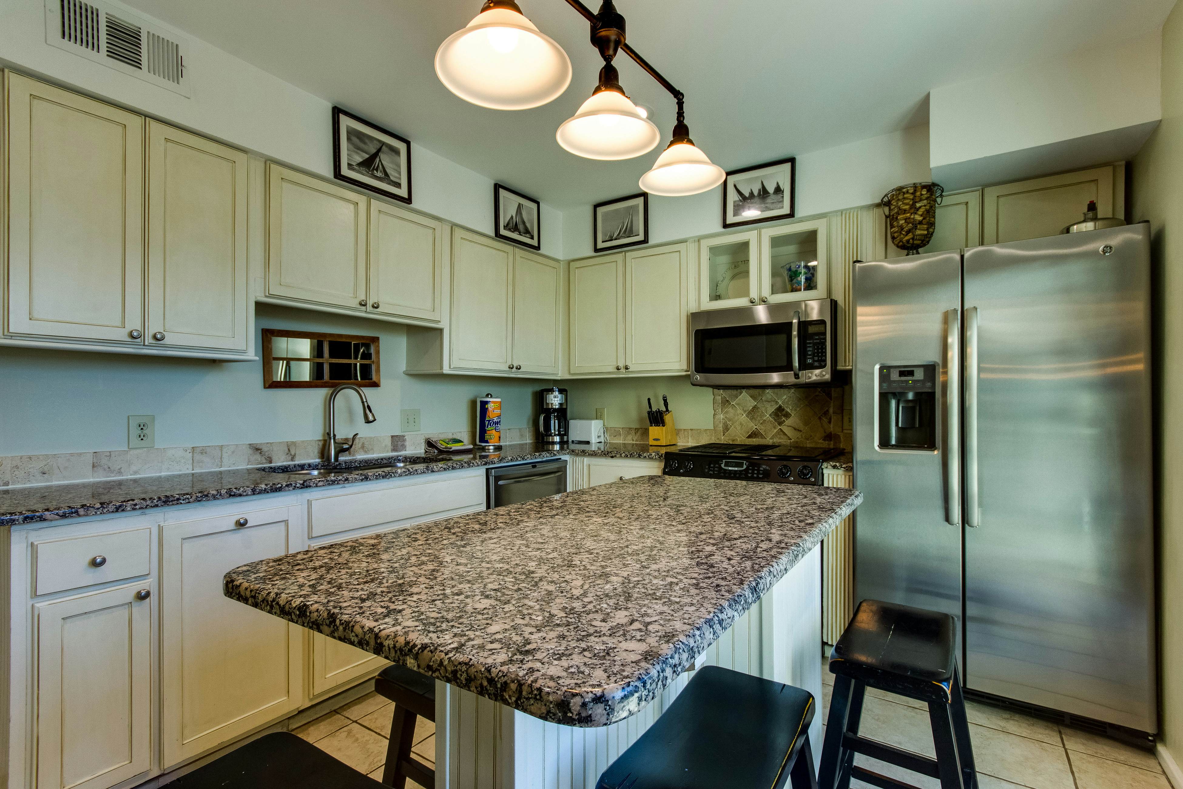 Villa with free WiFi, full kitchen, and full Seabrook Club amenity access