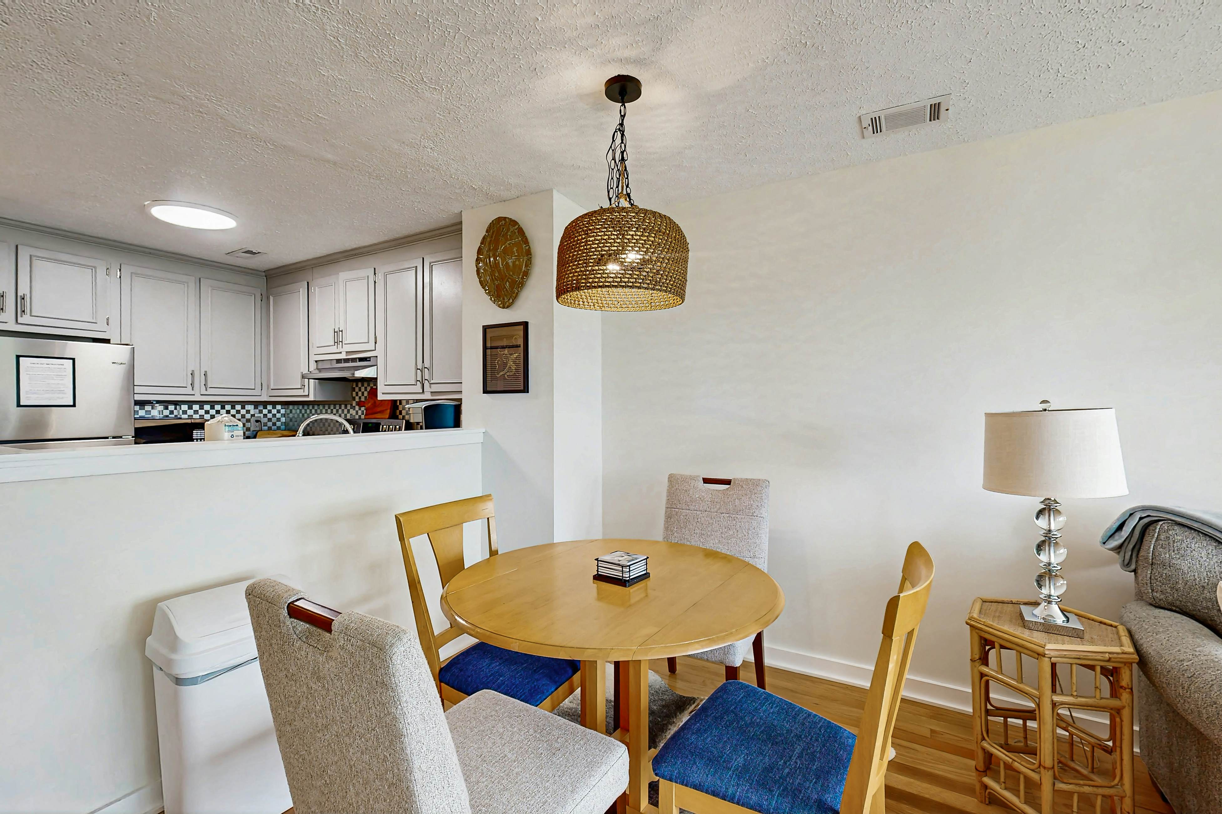 Charming Coastal Condo, with Shared Pool, Fitness Center & Dock