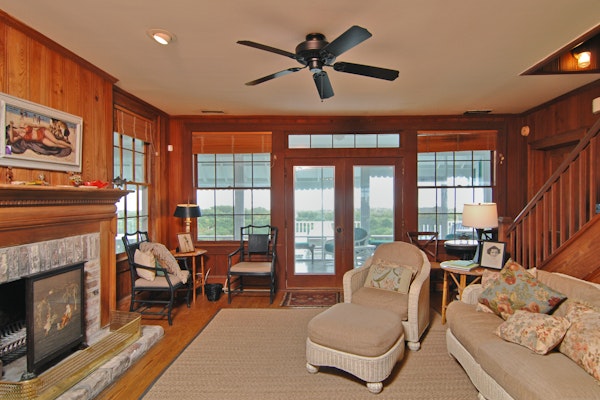 Beachfront home with grill and private dune path - short-term rental