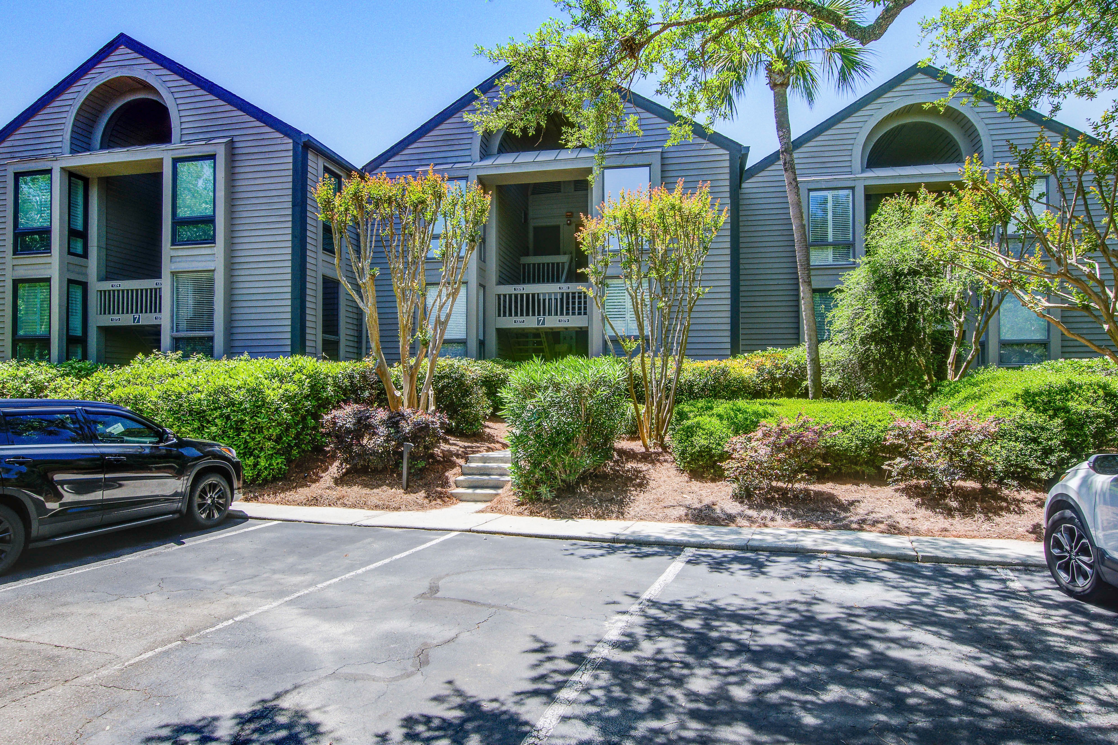 Beachfront villa with dolphin viewing deck, shared pools, tennis, golf & more