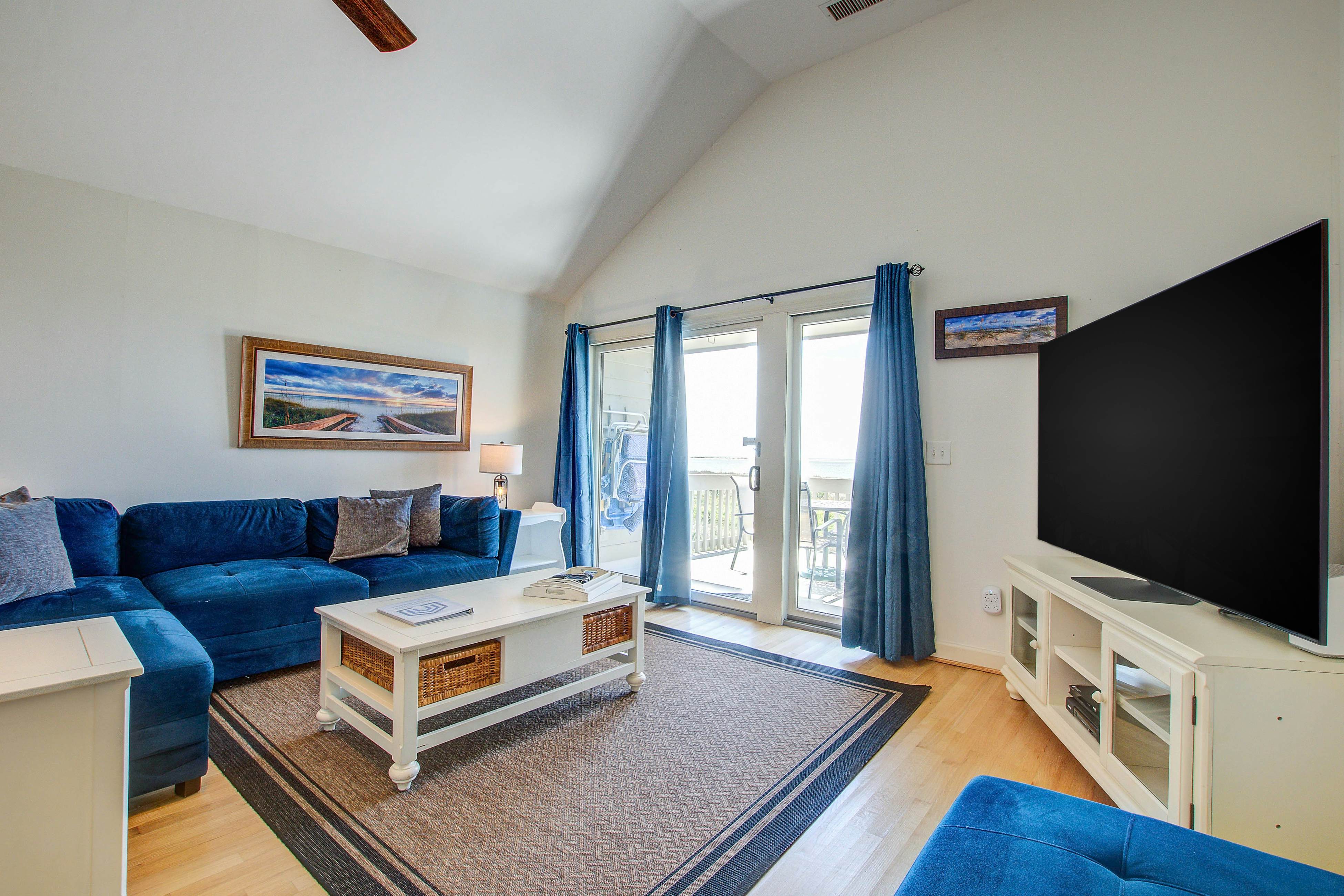 Beachfront villa with dolphin viewing deck, shared pools, tennis, golf & more