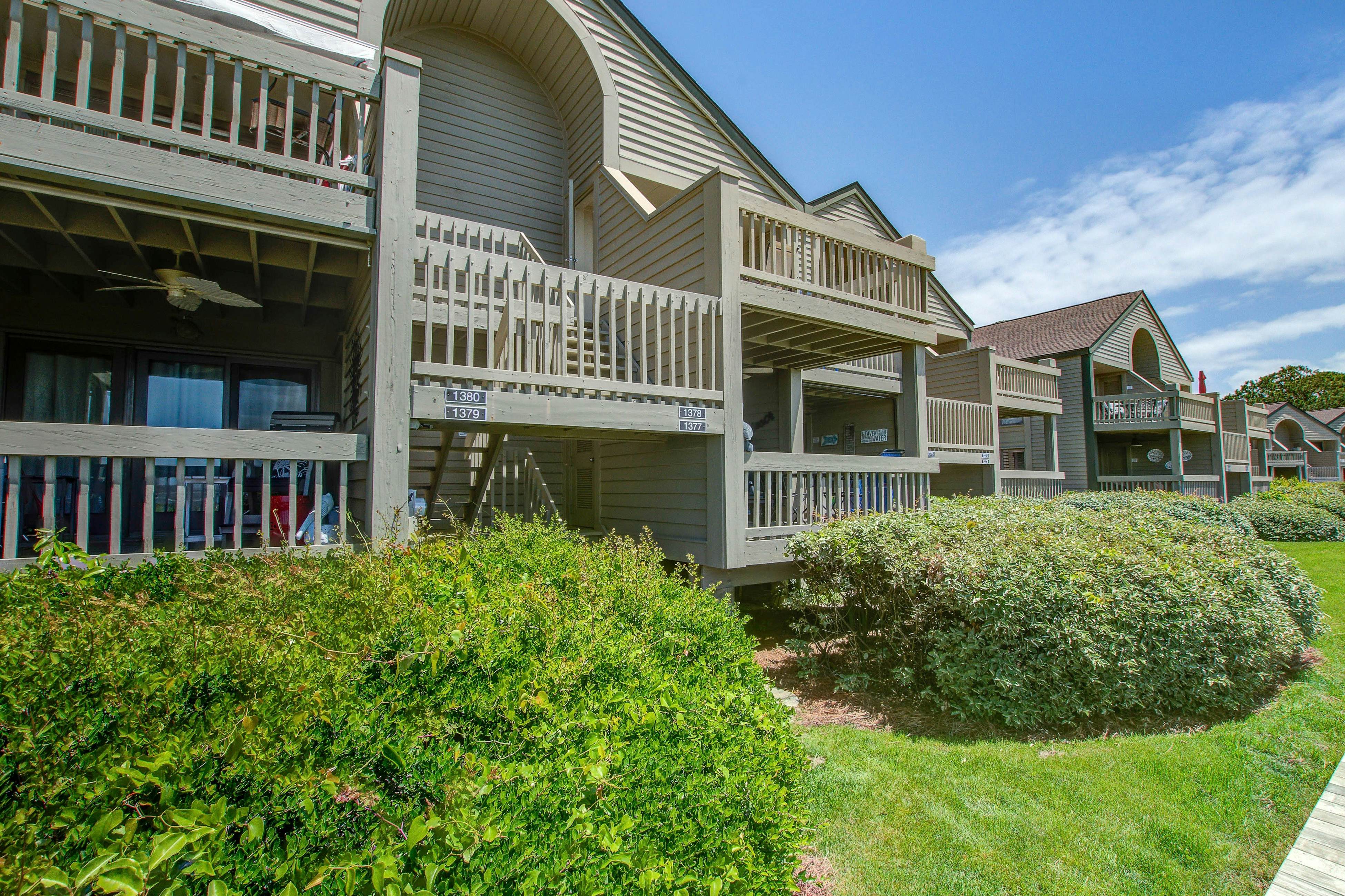 Beachfront villa with dolphin viewing deck, shared pools, tennis, golf & more