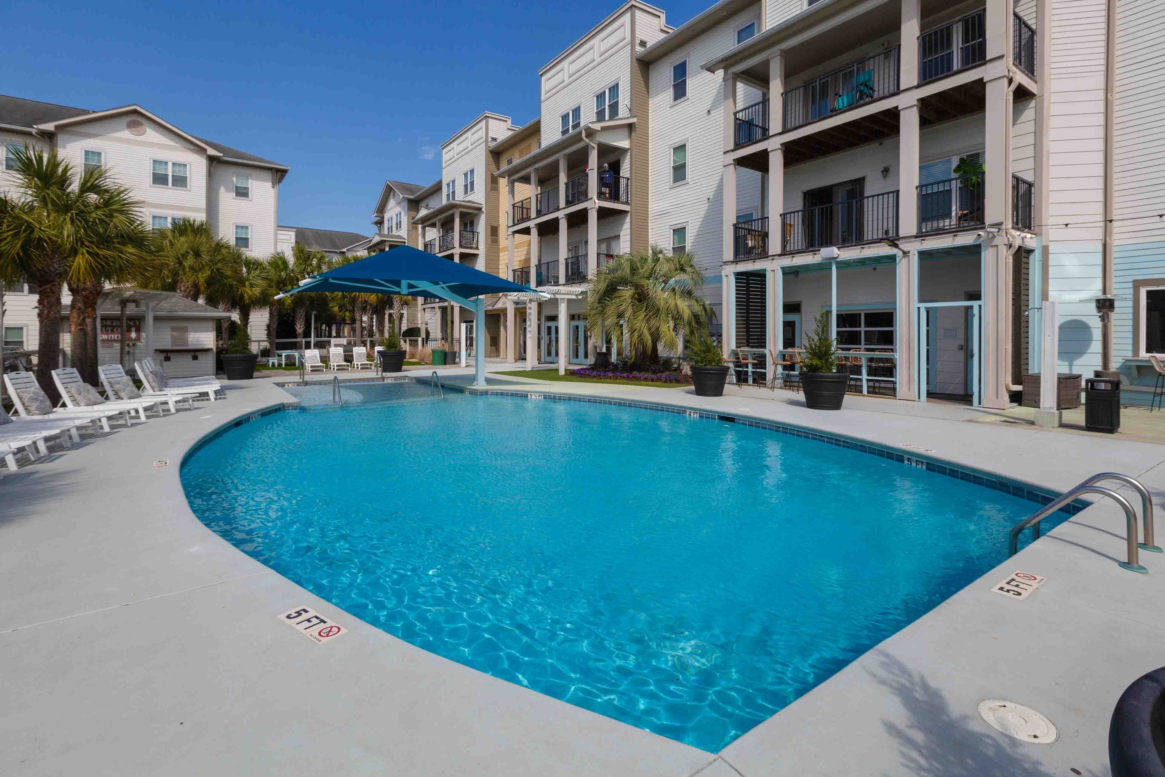 1BR Cottage Home in Pet Friendly Resort w/ Pool, hot tub & parks