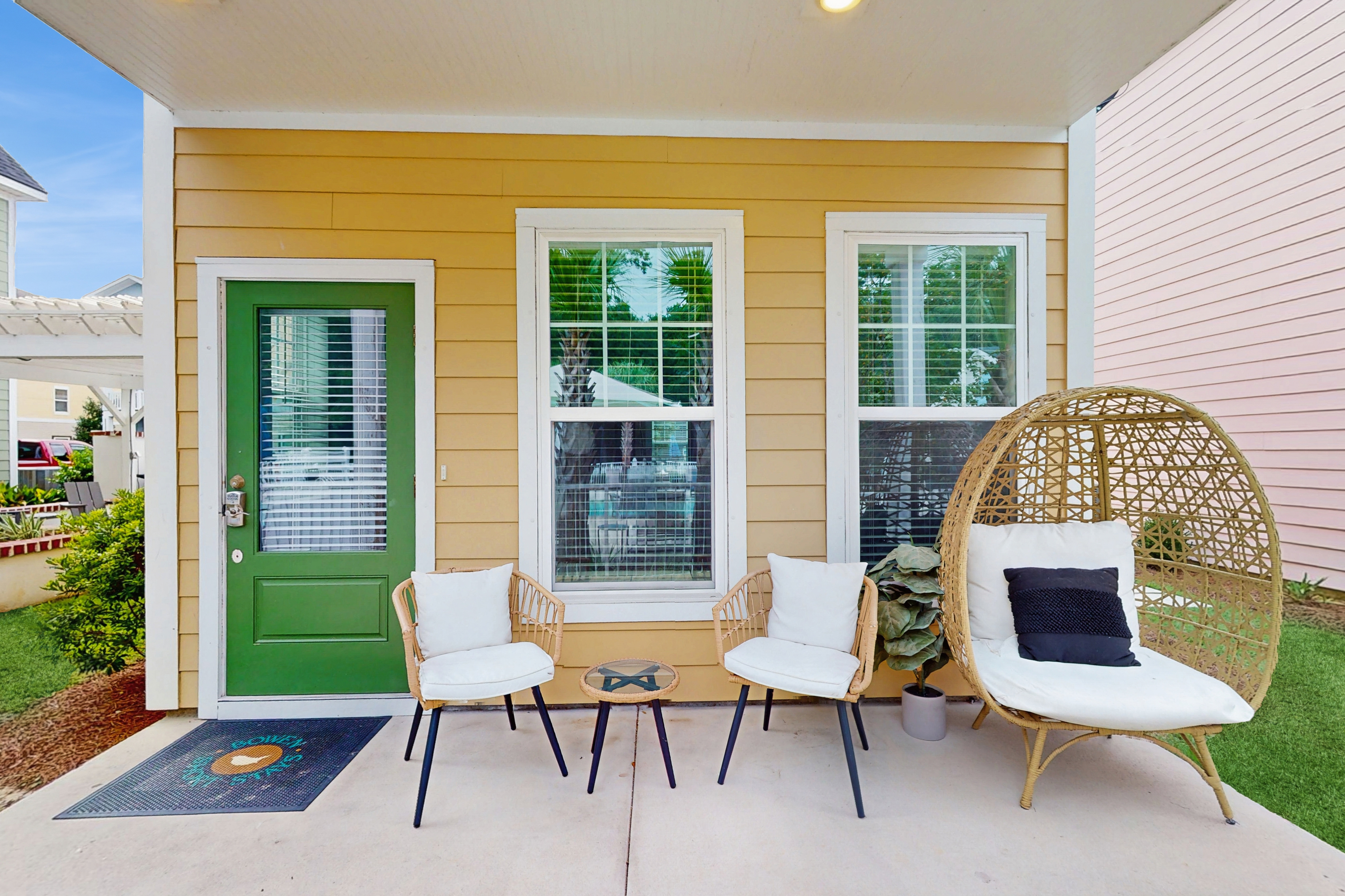 Modern 3BR Cottage in Pet Friendly Luxury Resort w/ Pool