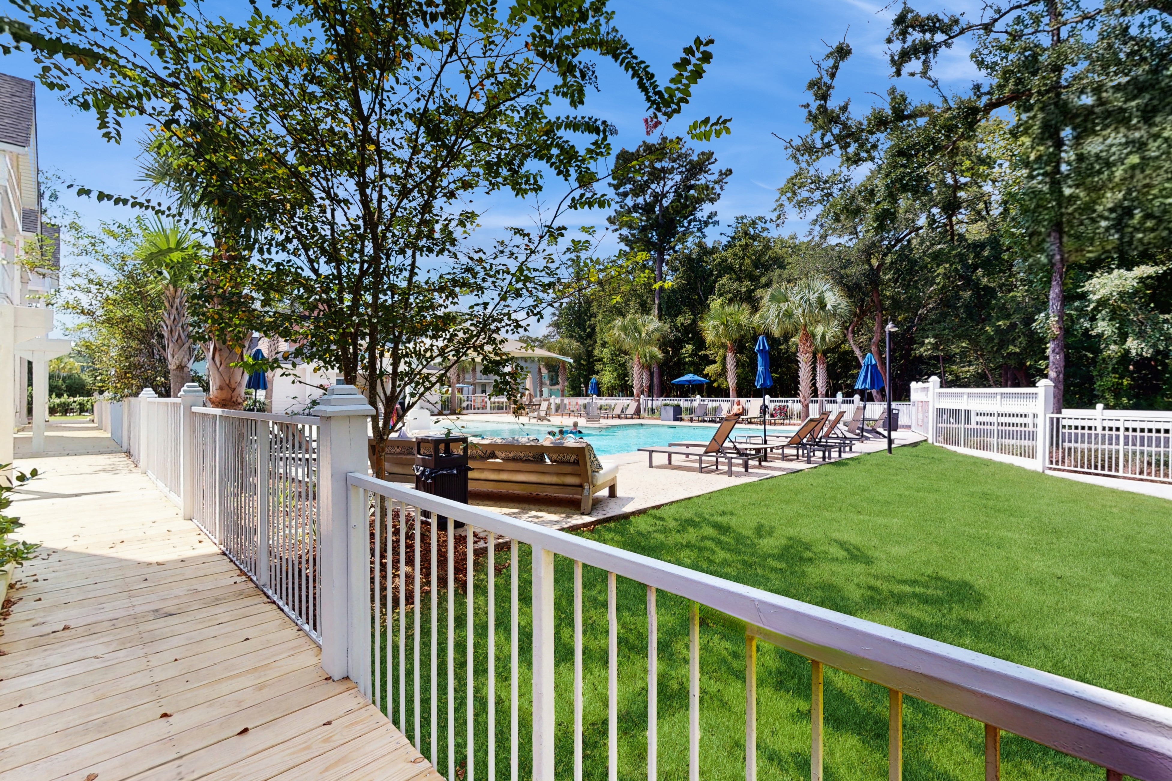 Modern 3BR Cottage in Pet Friendly Luxury Resort w/ Pool