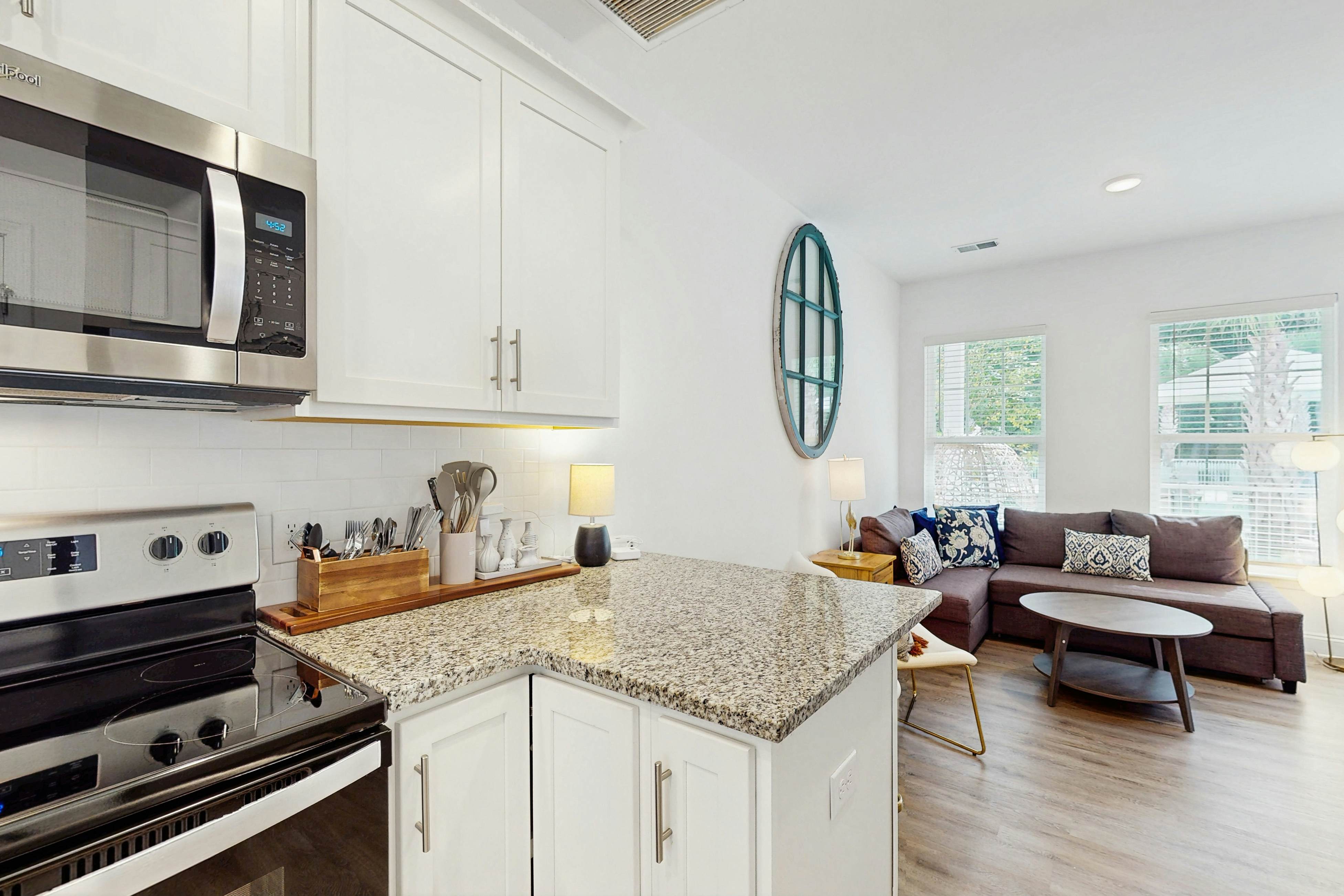 Modern 3BR Cottage in Pet Friendly Luxury Resort w/ Pool