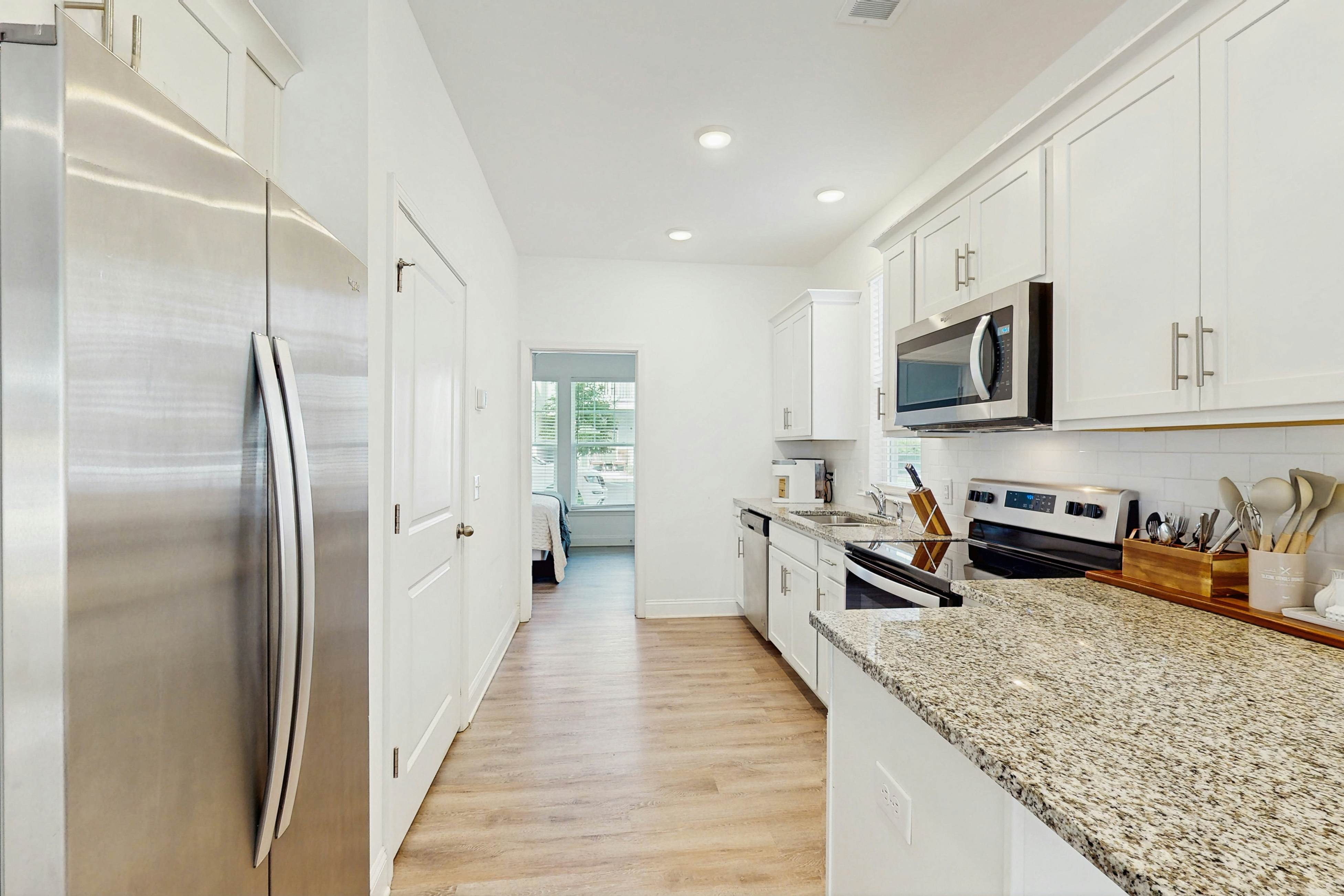 Modern 3BR Cottage in Pet Friendly Luxury Resort w/ Pool