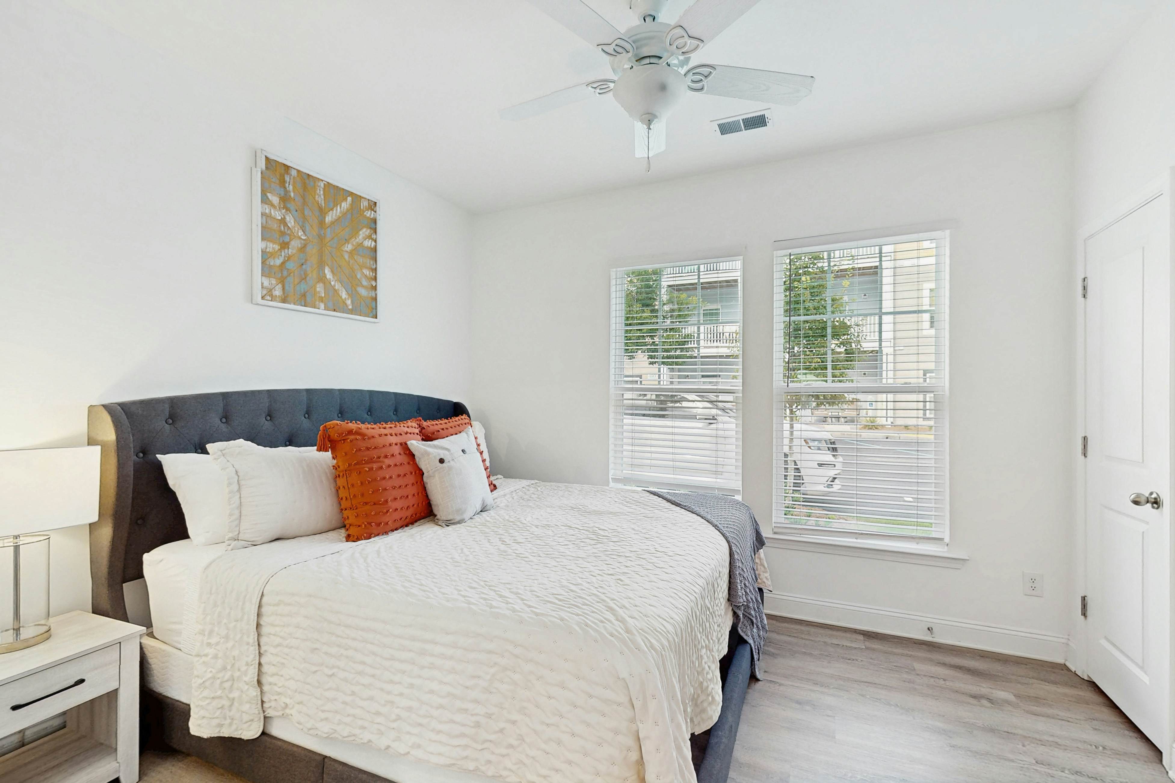 Modern 3BR Cottage in Pet Friendly Luxury Resort w/ Pool