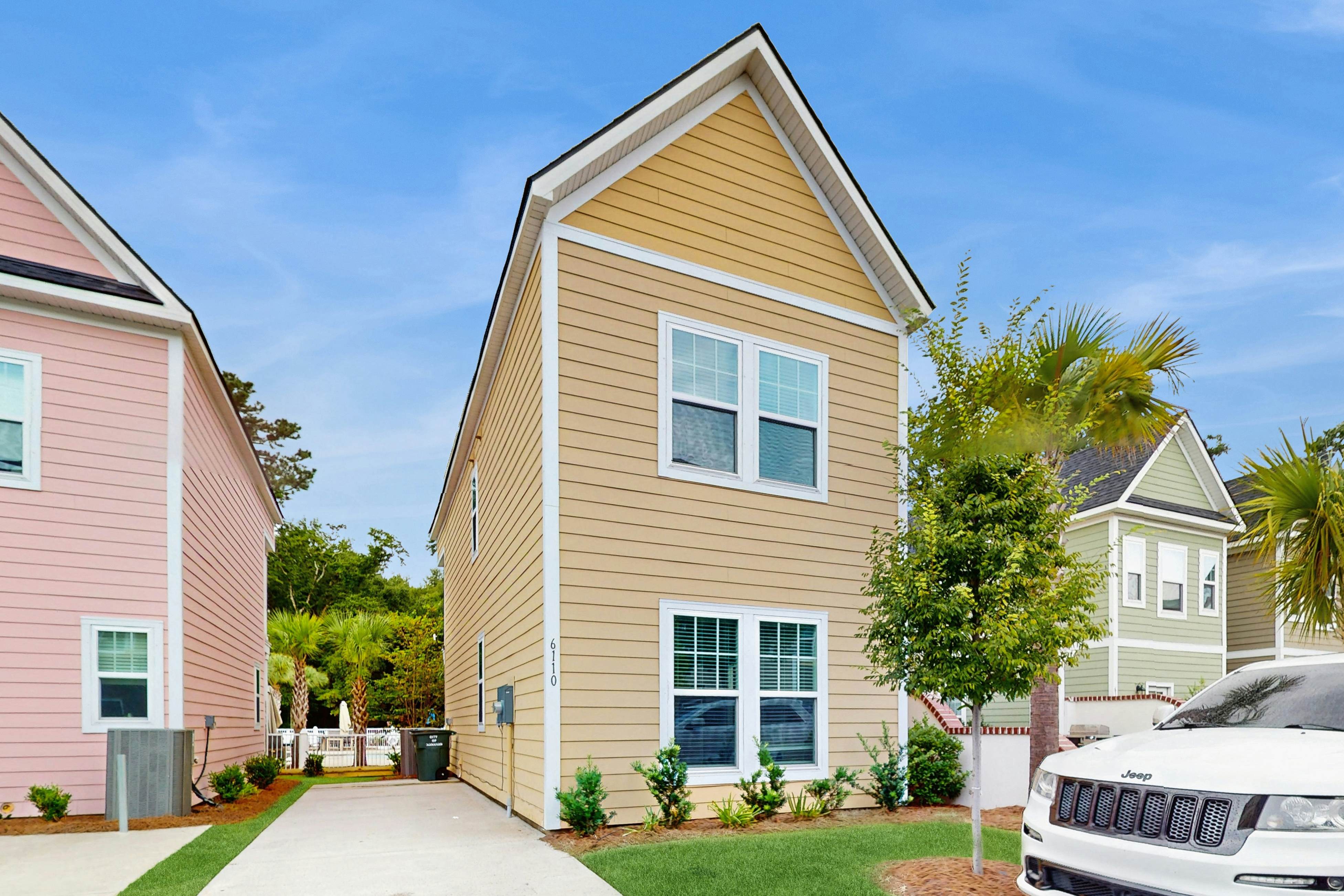 Modern 3BR Cottage in Pet Friendly Luxury Resort w/ Pool