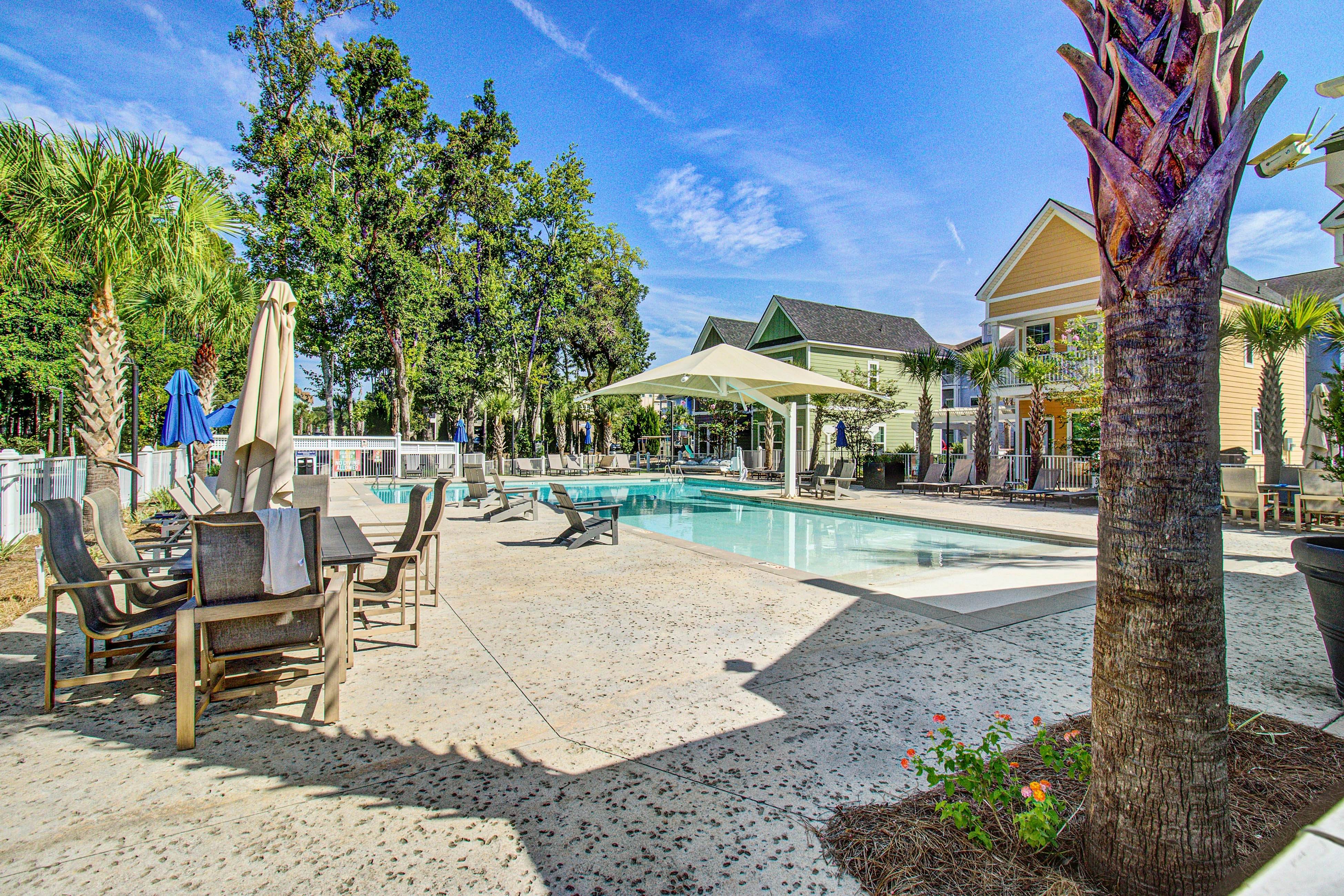 Modern 3BR Cottage in Pet Friendly Luxury Resort w/ Pool