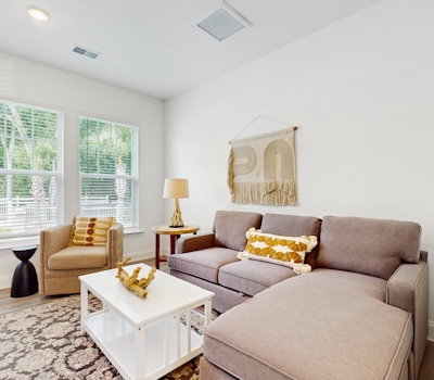 Cozy 2BR Pet Friendly Walkable Resort Cottage w/ Pool Access