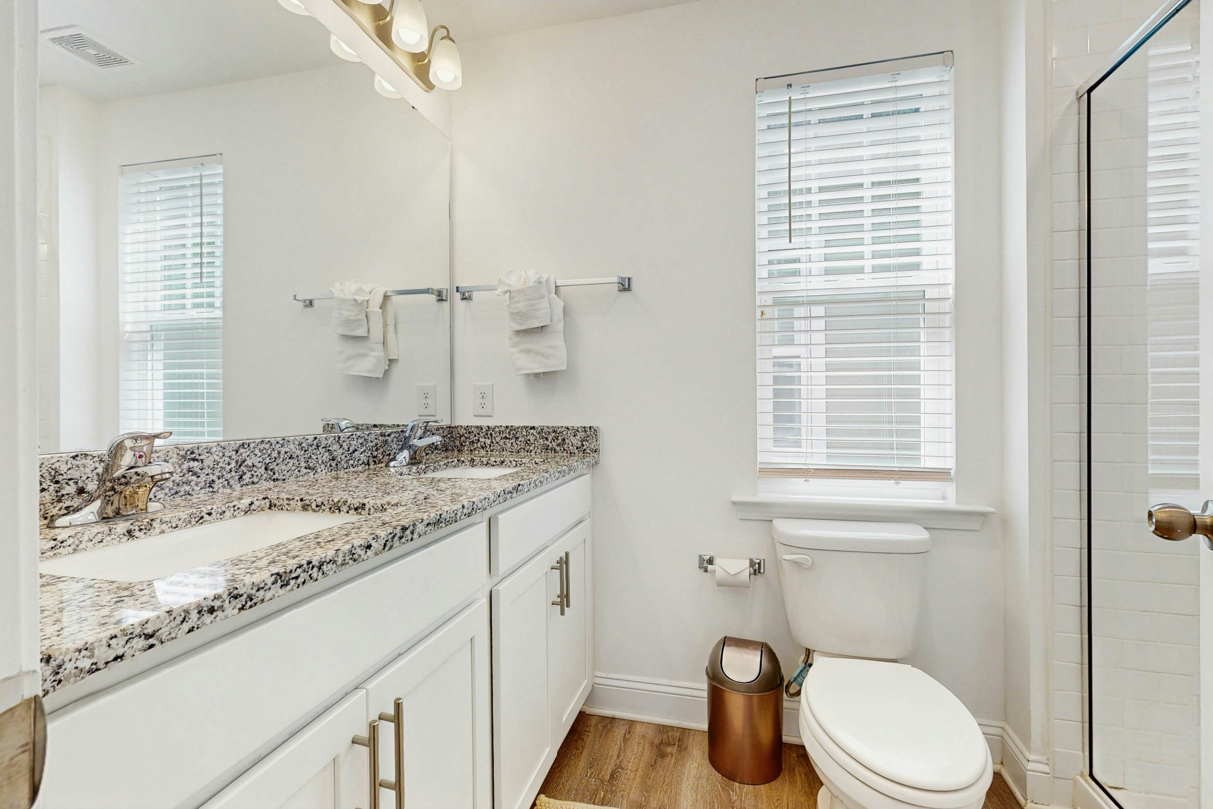 Cozy 2BR Pet Friendly Walkable Resort Cottage w/ Pool Access