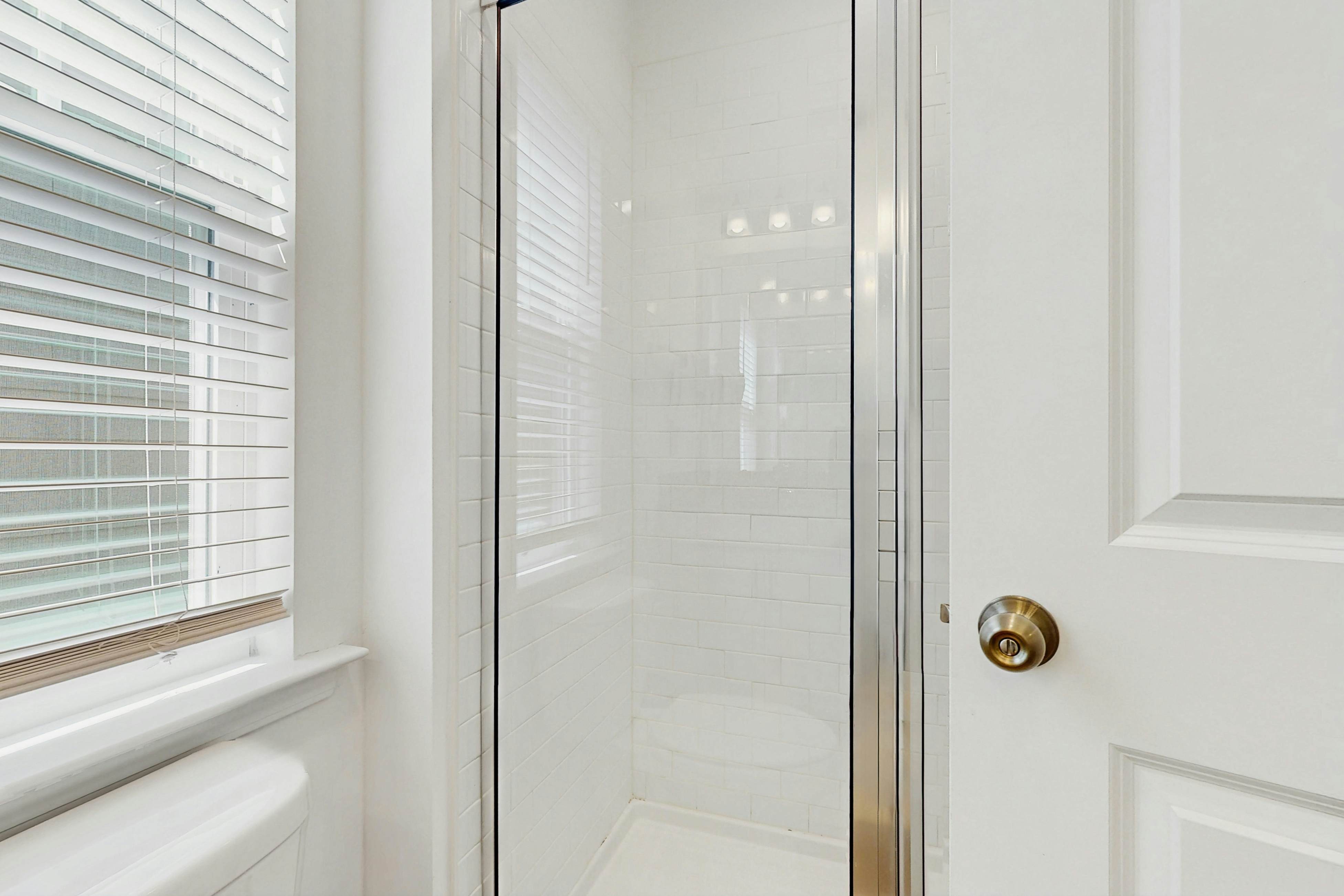 Cozy 2BR Pet Friendly Walkable Resort Cottage w/ Pool Access