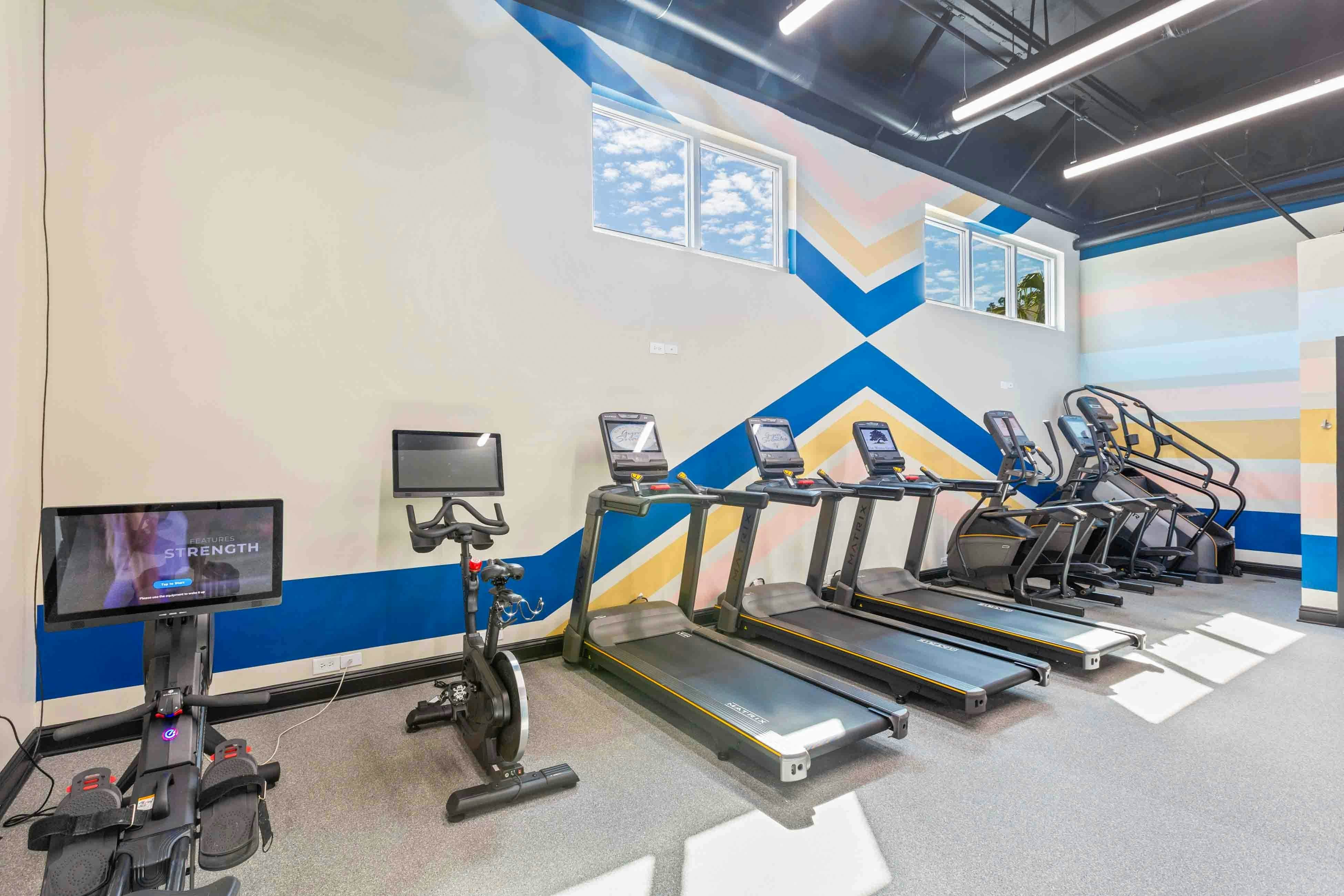 1st Floor Studio in Pet Friendly Walkable Resort with Pools