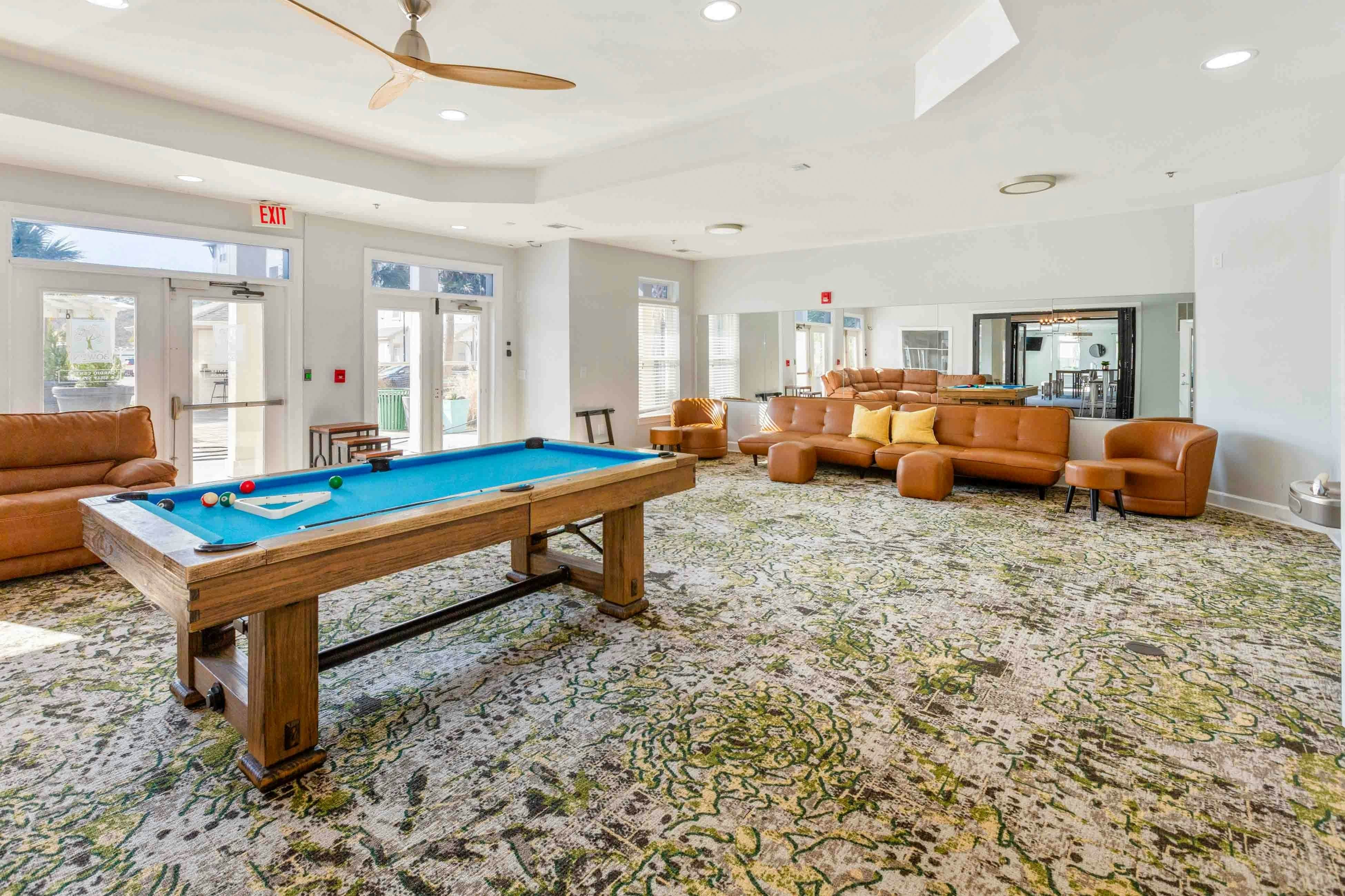 Cozy Studio:  Pet Friendly in Resort with a Shared Hot Tub