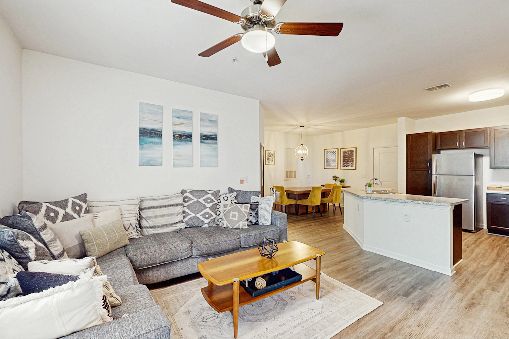 Spacious 3BR in Pet Friendly Walkable Resort with a Pool