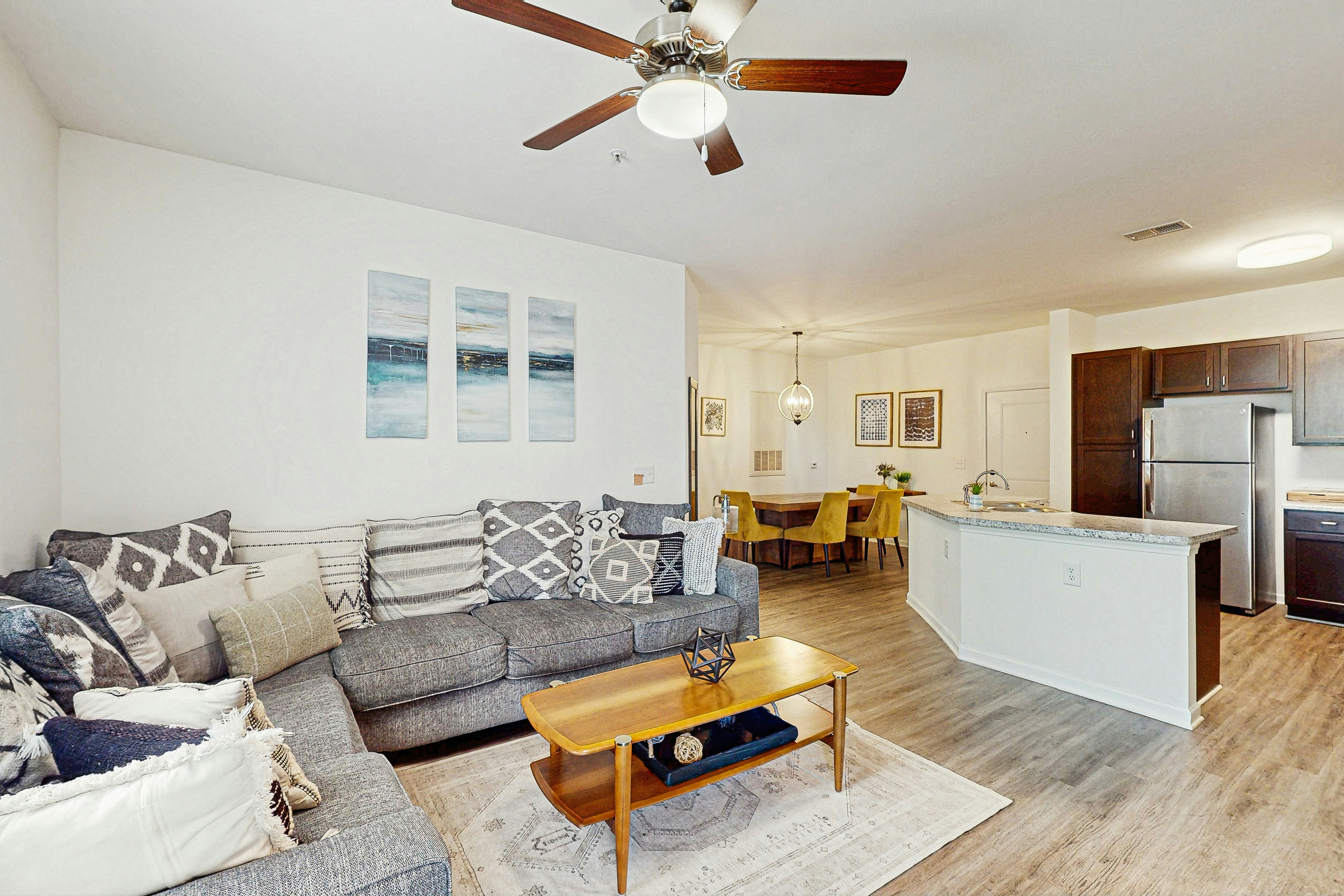 Spacious 3BR in Pet Friendly Walkable Resort with a Pool