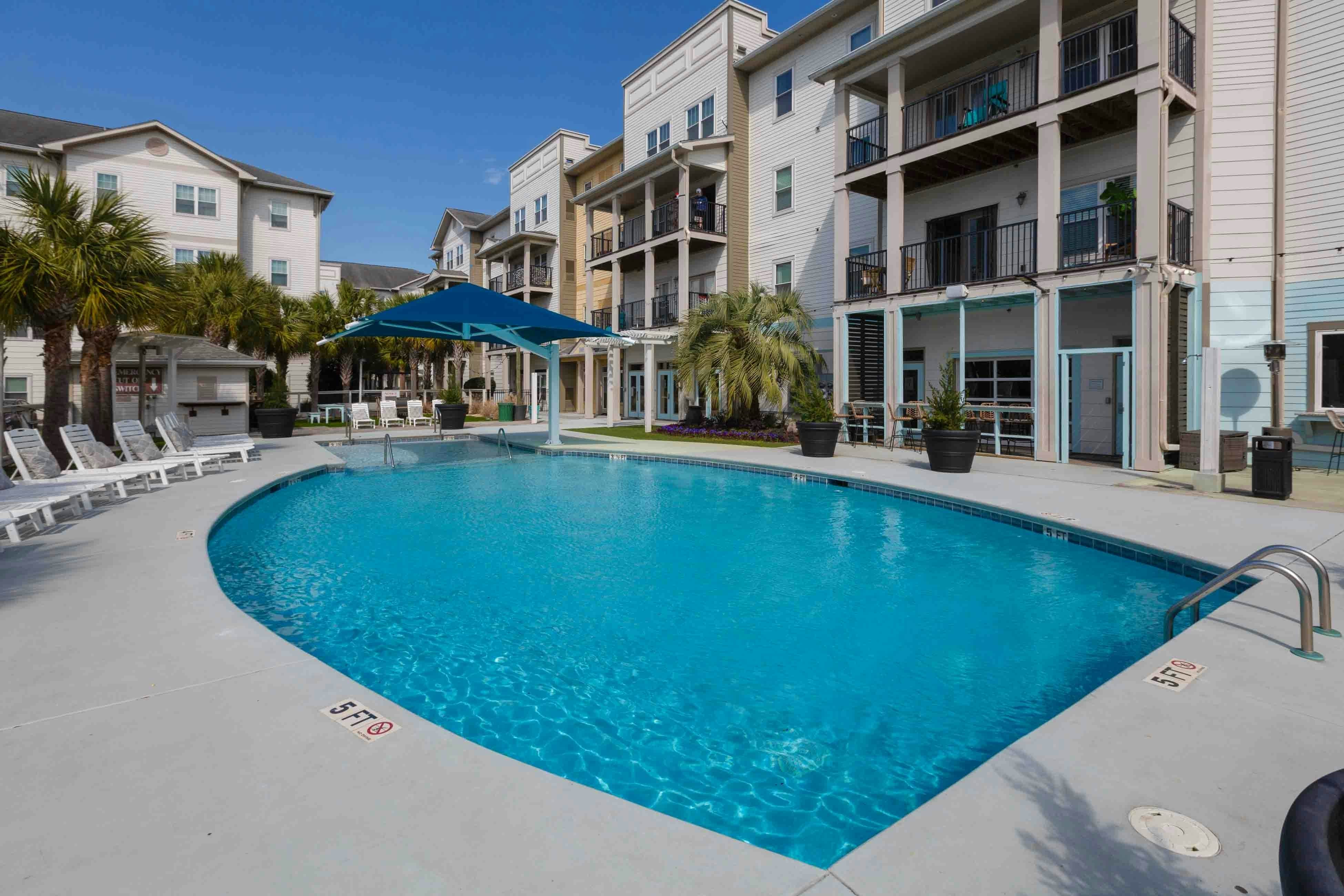 Spacious 3BR in Pet Friendly Walkable Resort with a Pool