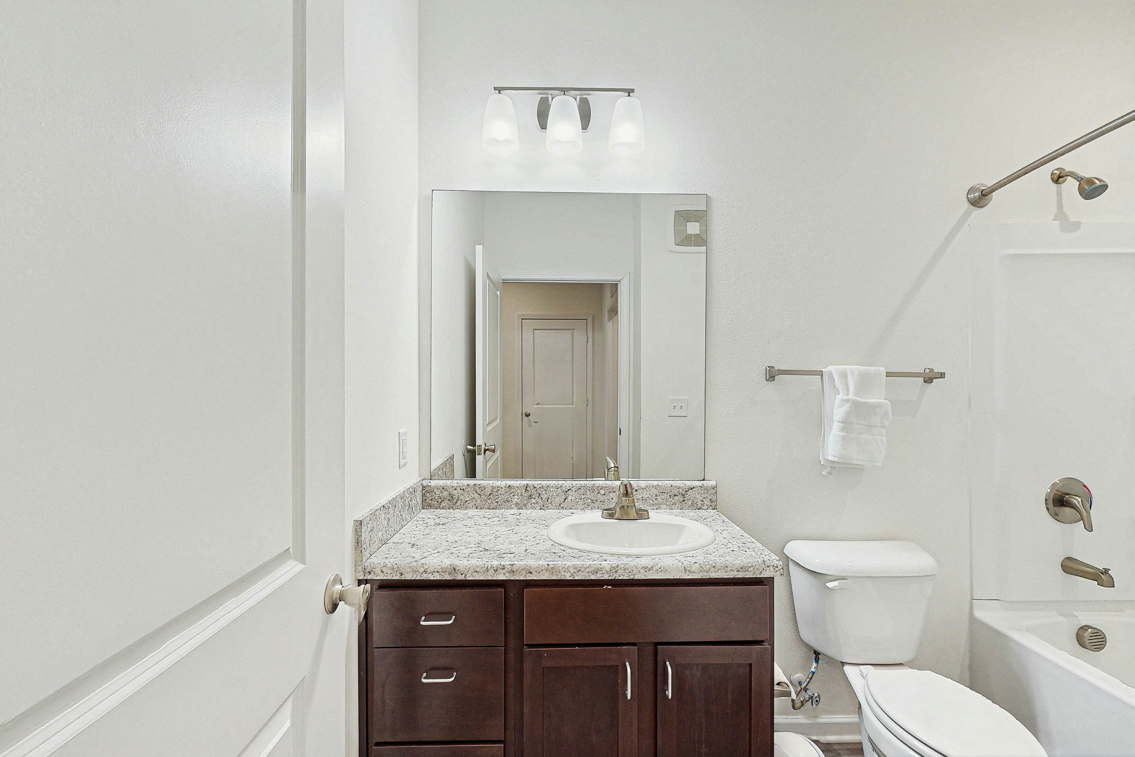 Spacious 3BR in Pet Friendly Walkable Resort with a Pool