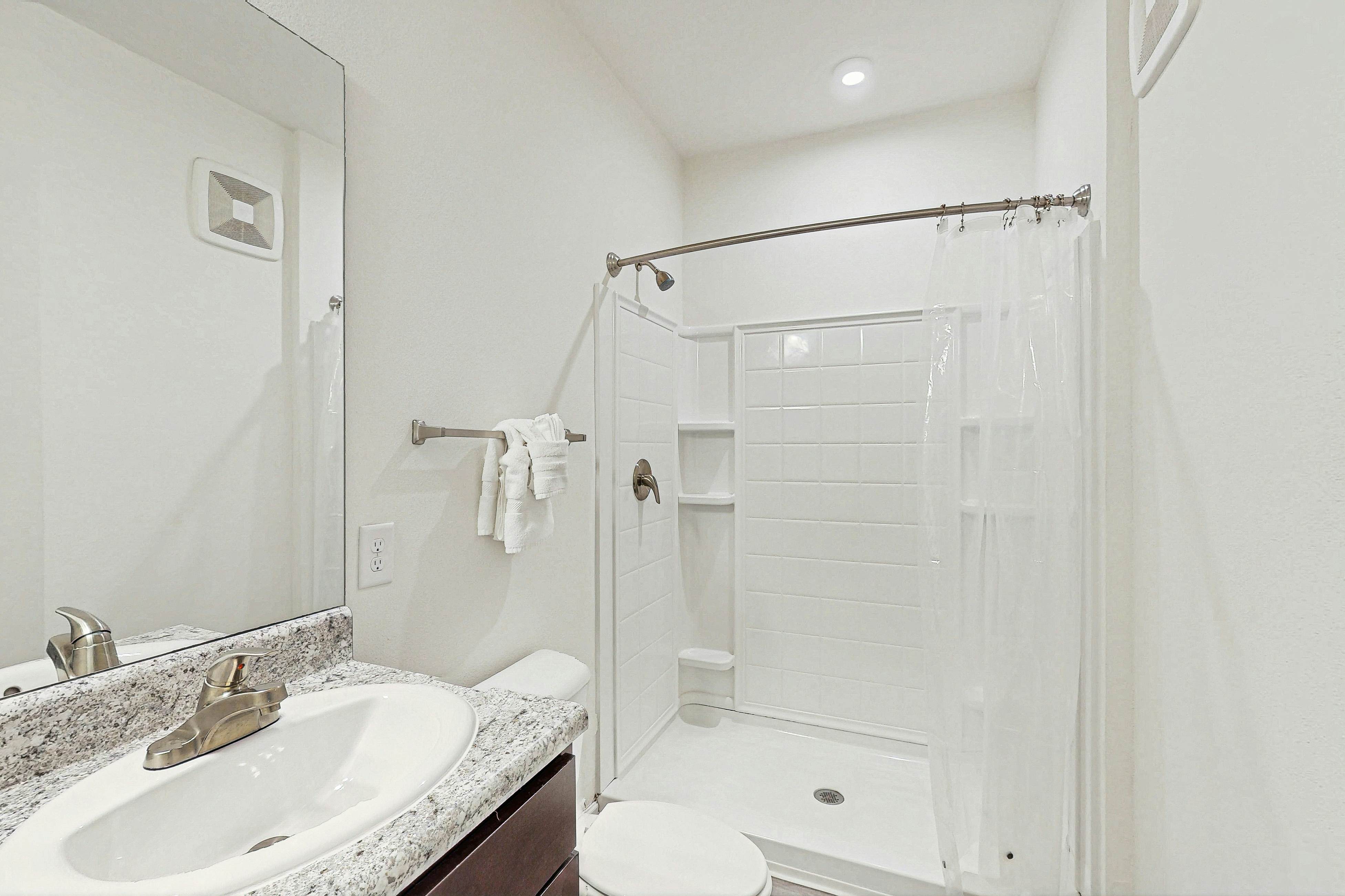 Spacious 3BR in Pet Friendly Walkable Resort with a Pool