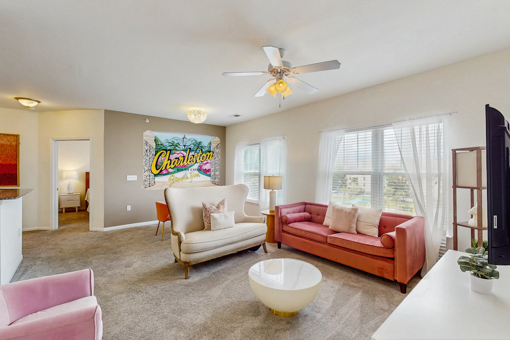 Stylish 2BR: Pet Friendly in Walkable Resort with a Pool