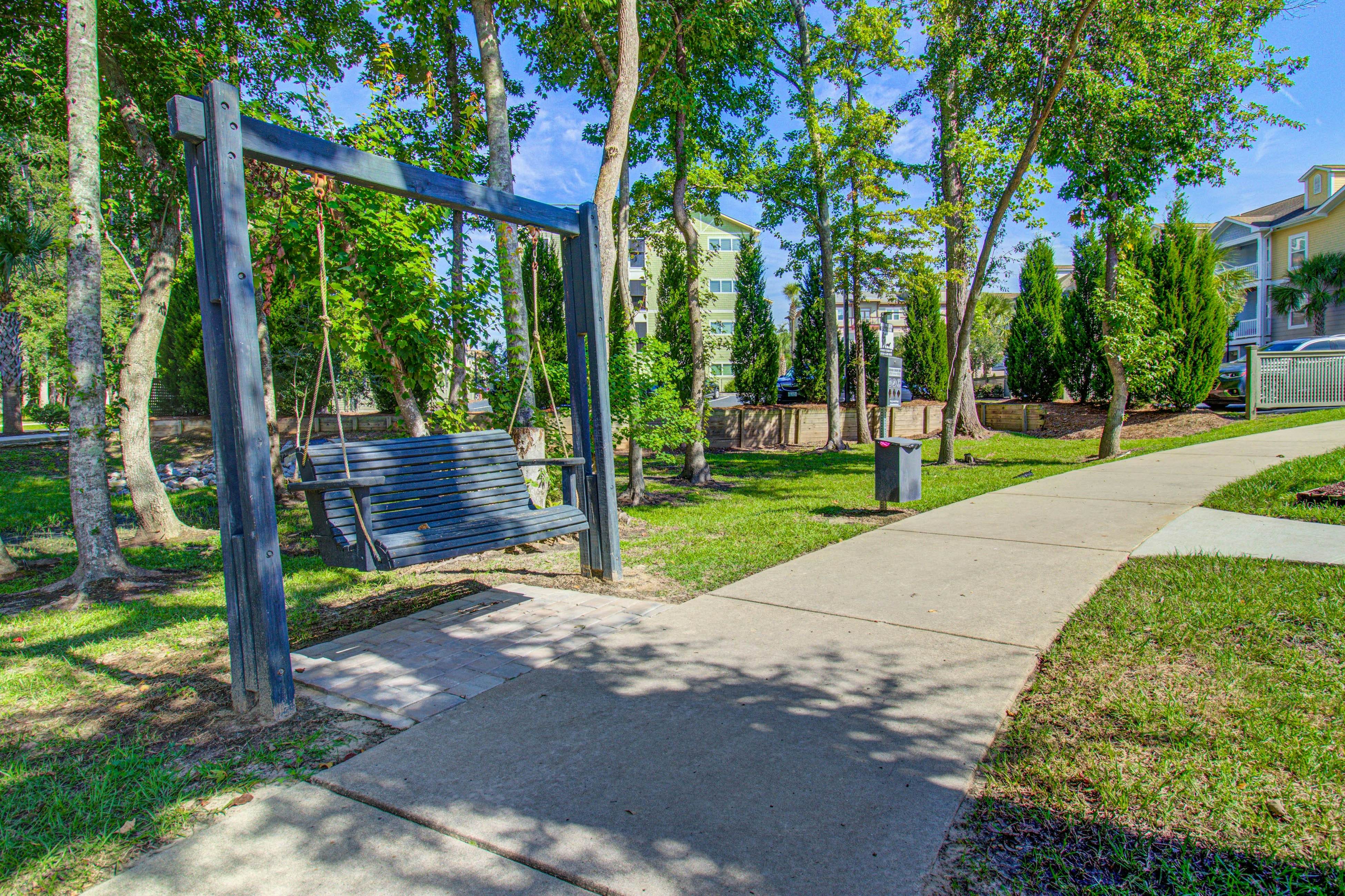 Sunny 2BR Pool View in Pet Friendly Resort w/ Pool Access