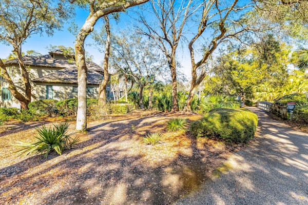 Cozy Kiawah Island villa centrally located near local attractions