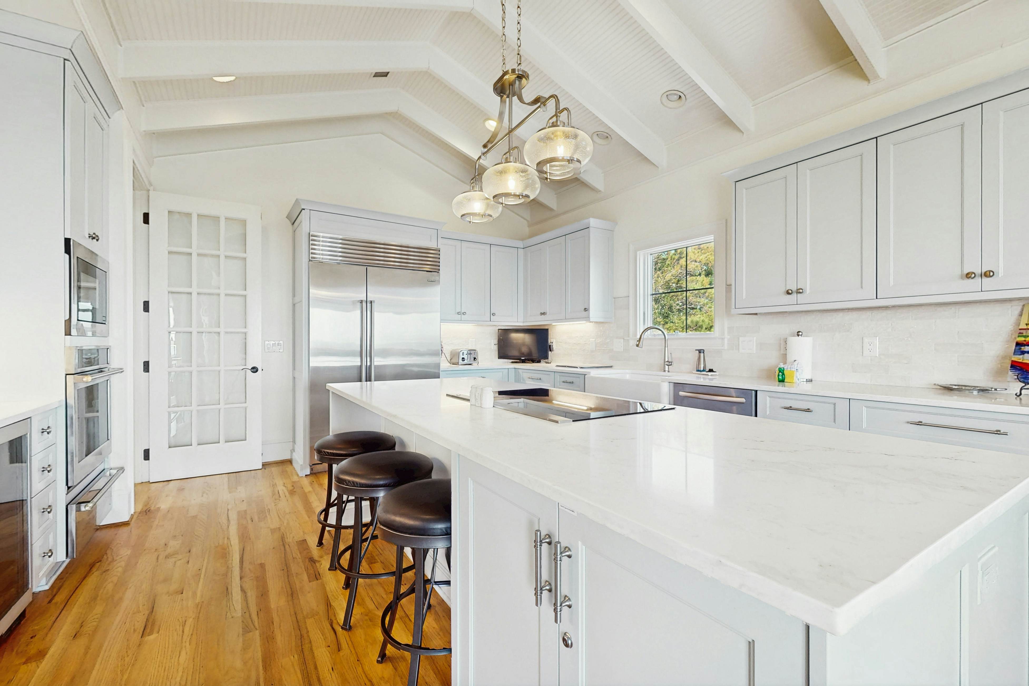 Gorgeous home with panoramic ocean views, private pool, & hot tub