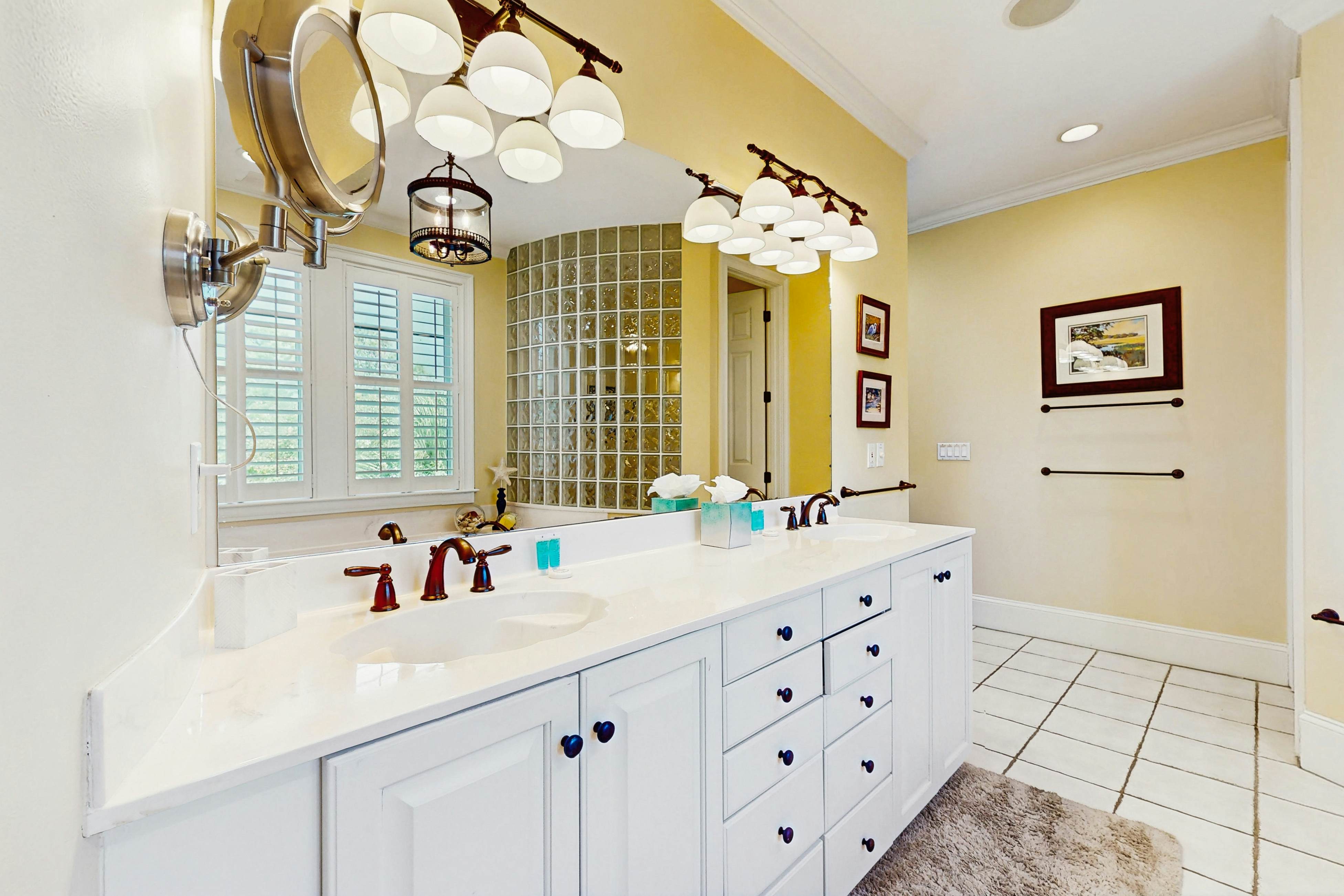 Gorgeous home with panoramic ocean views, private pool, & hot tub