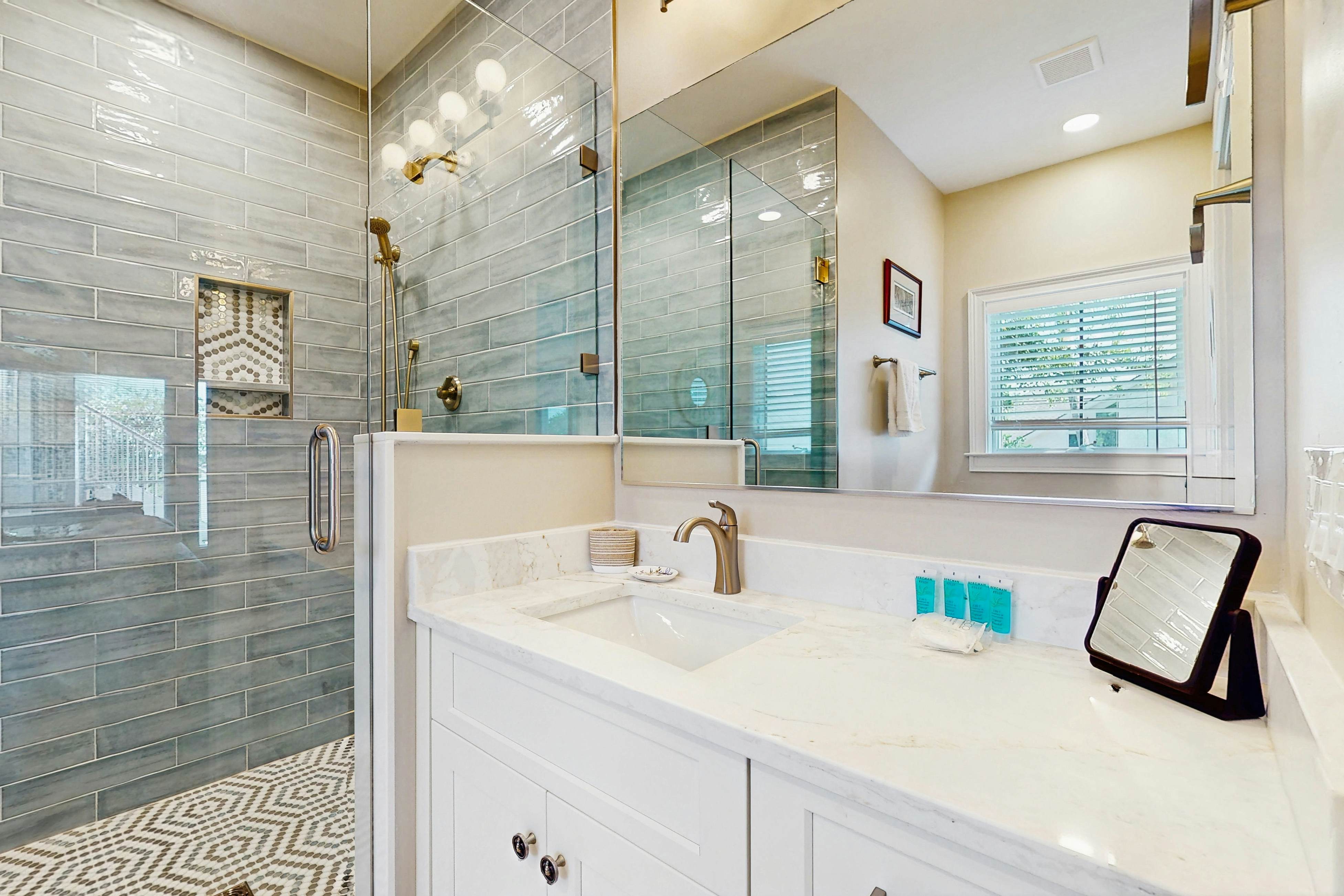 Gorgeous home with panoramic ocean views, private pool, & hot tub