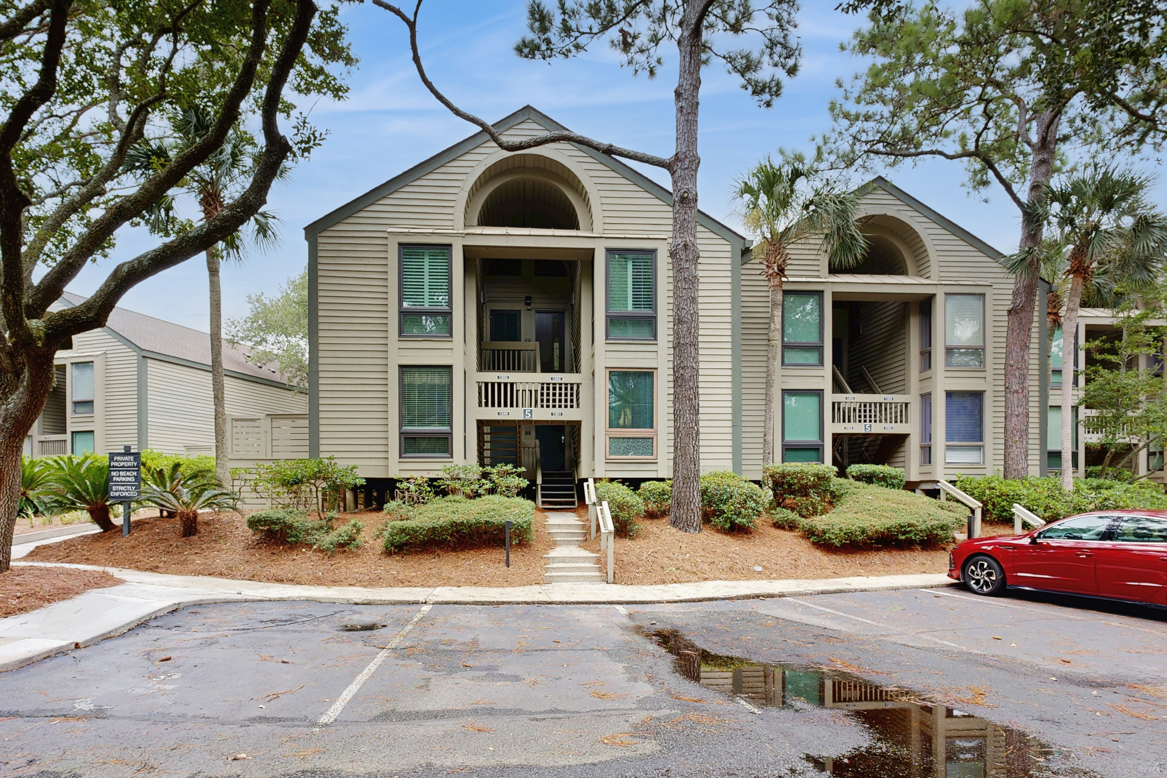 Condo with sunset views, with ocean/inlet views - walk to the Beach Club