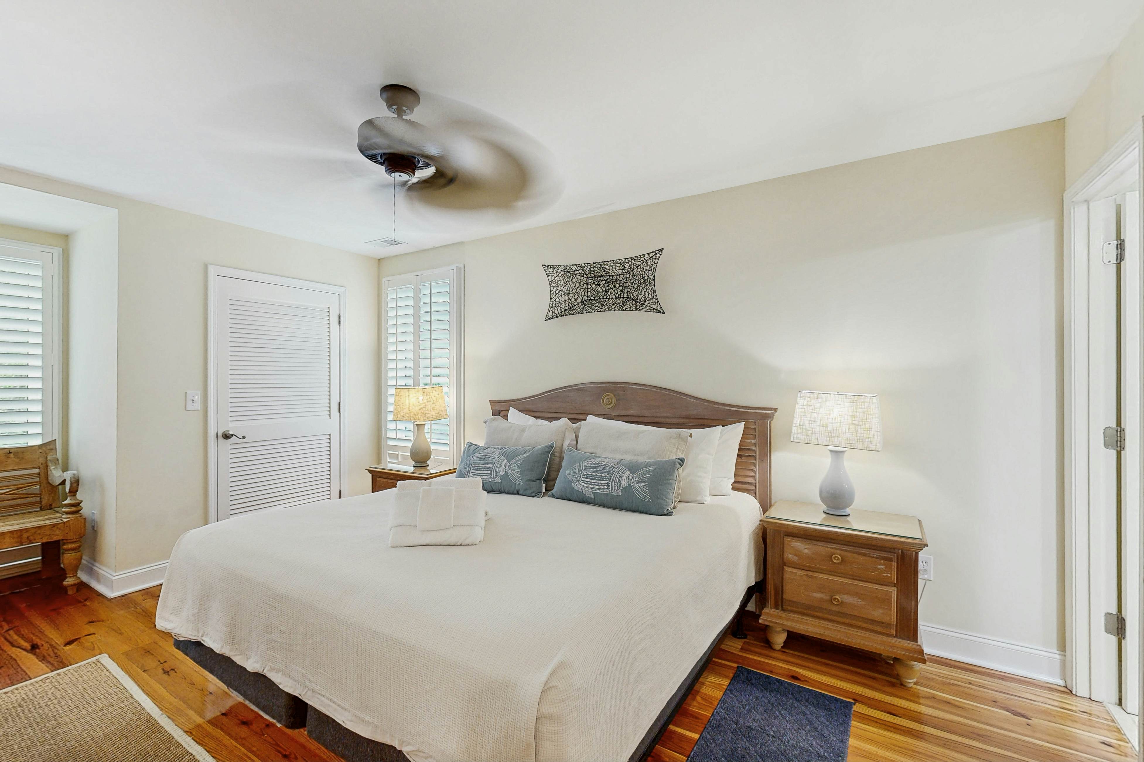 Condo with sunset views, with ocean/inlet views - walk to the Beach Club