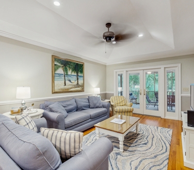 Spacious cottage with pool, tennis courts, gym facility & more