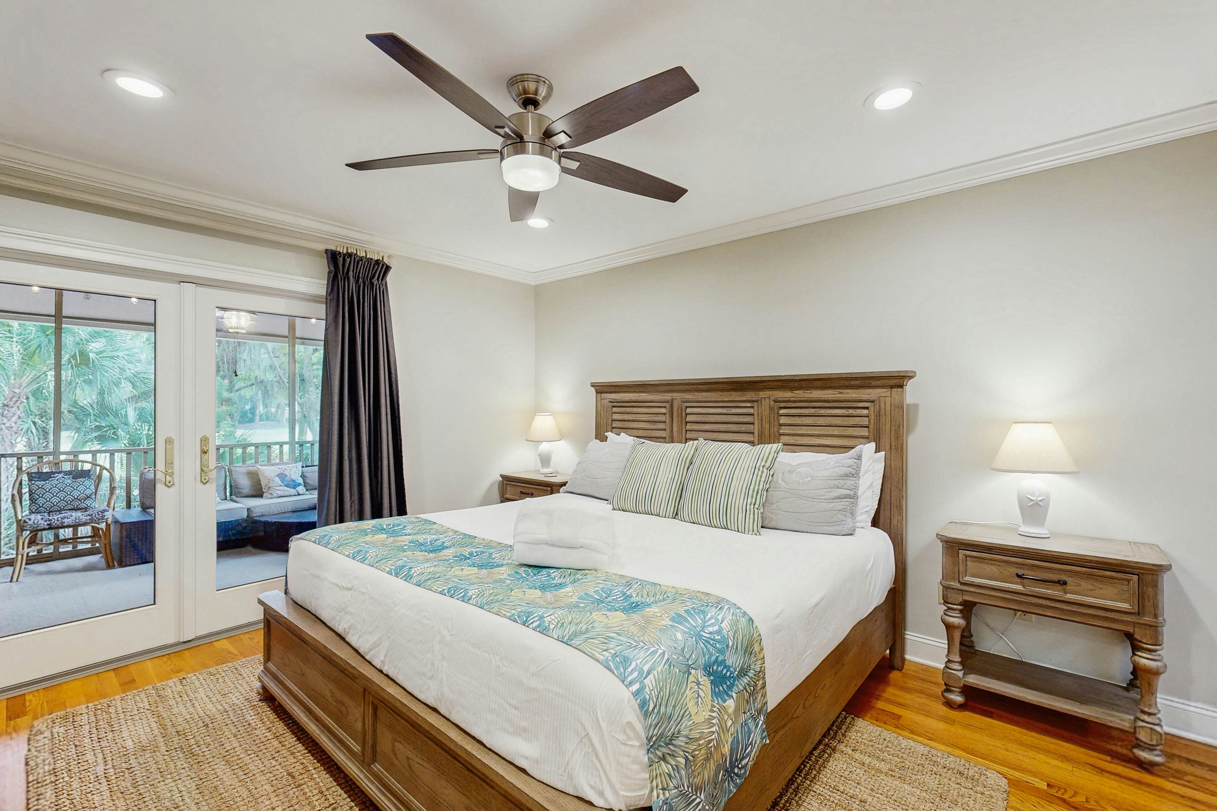 Spacious cottage with pool, tennis courts, gym facility & more