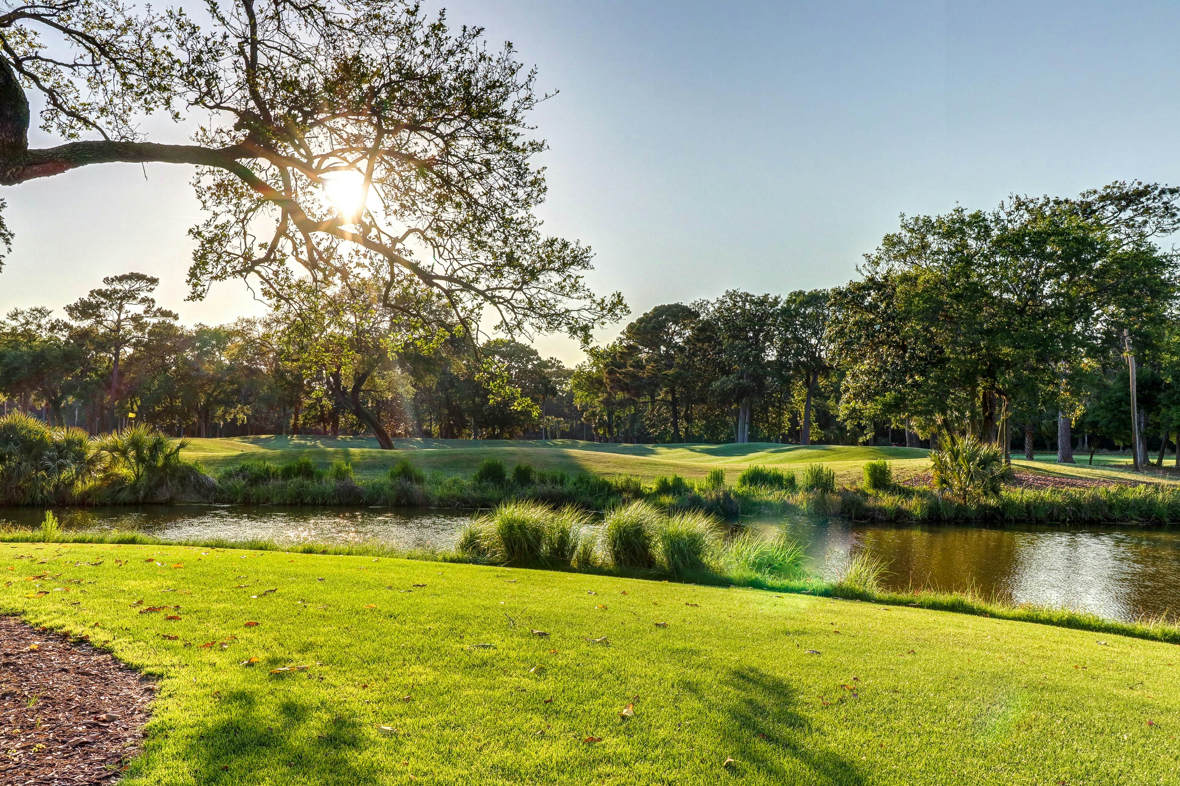 Spacious cottage with pool, tennis courts, gym facility & more